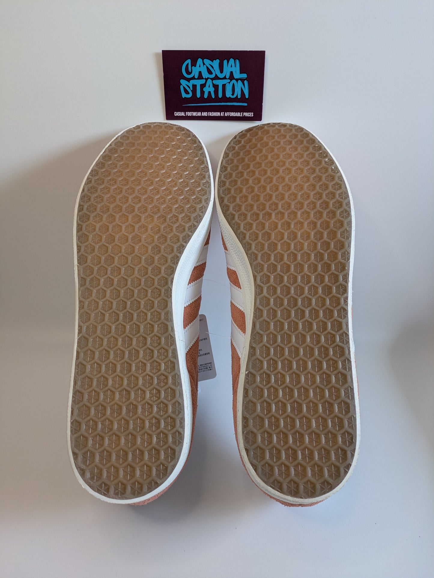 Adidas Gazelle Size 9.5 - NEW Casual Station