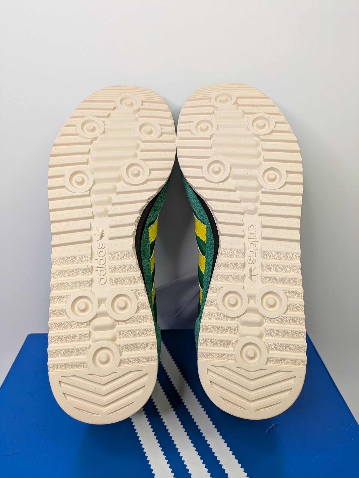 Adidas SL 72 RS Size 7.5 Casual Station