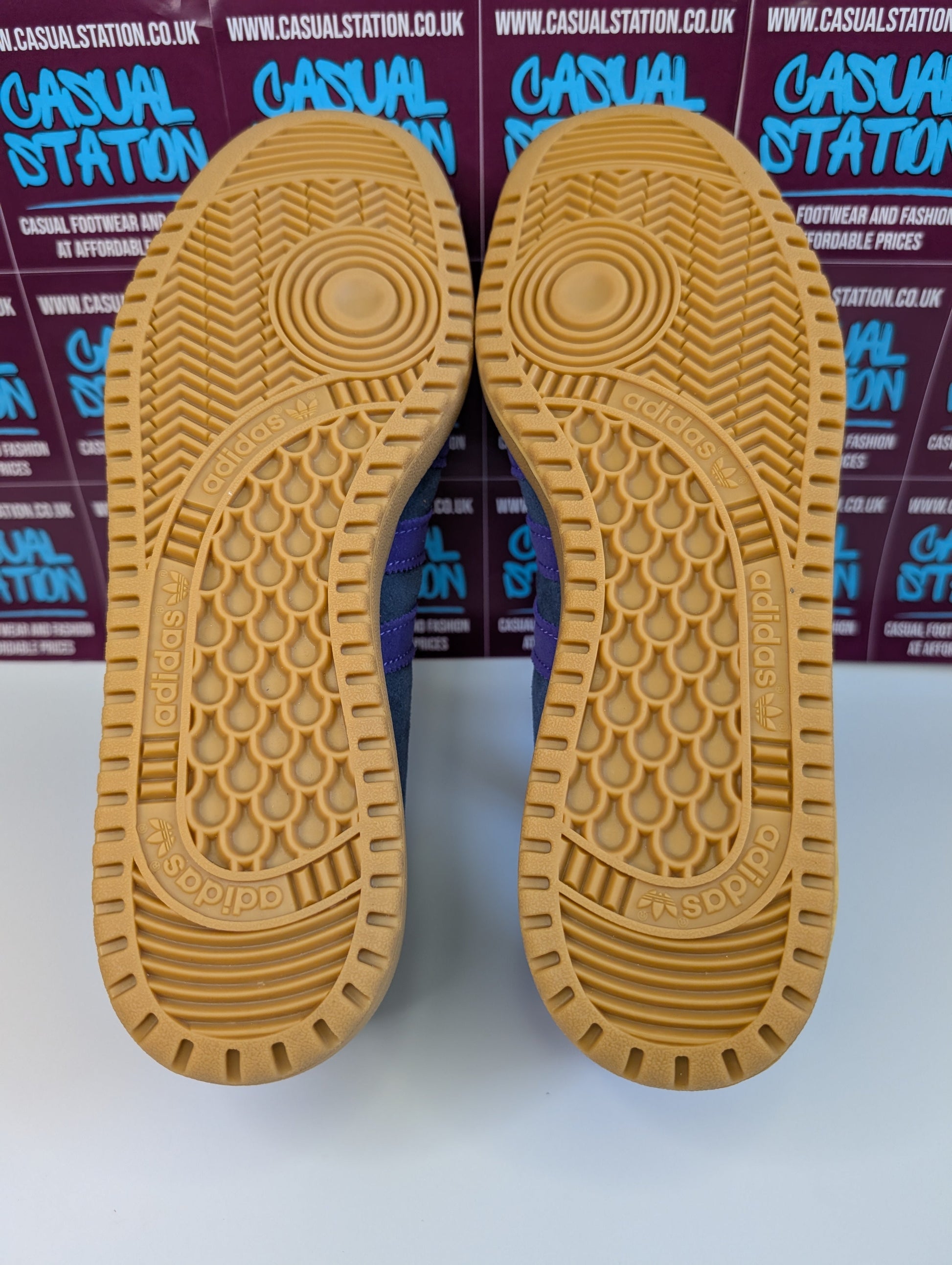 Adidas Bermuda Size 7 - NEW Casual Station