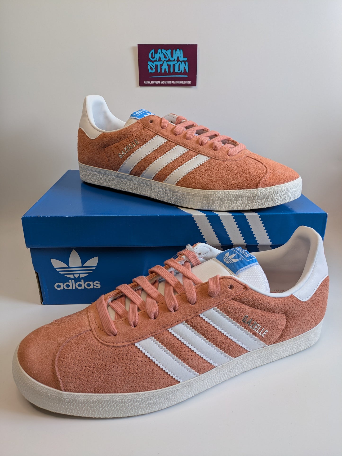 Adidas Gazelle Size 9.5 - NEW Casual Station