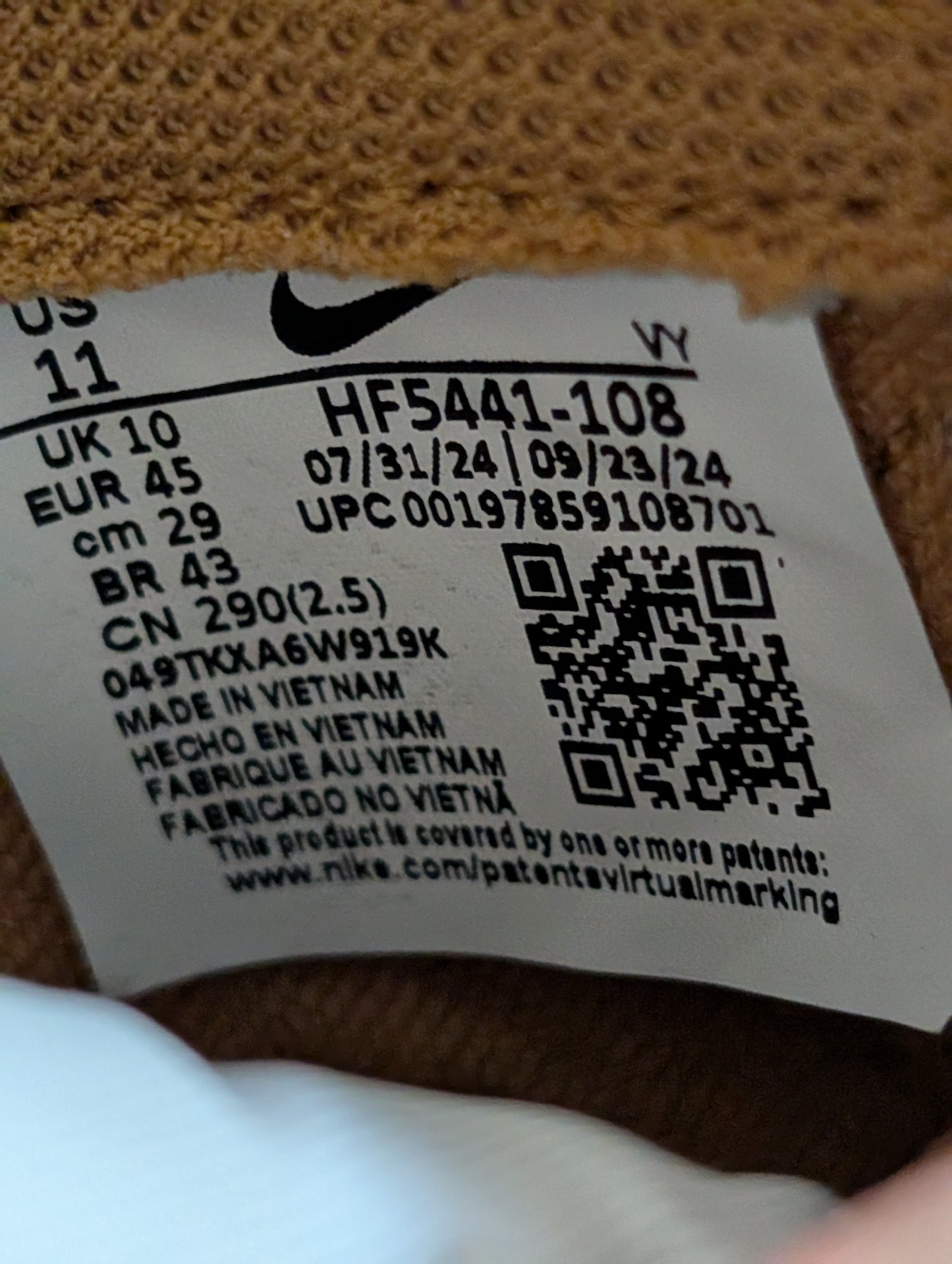 Nike Dunk Low Retro Size 10 - NEW Casual Station