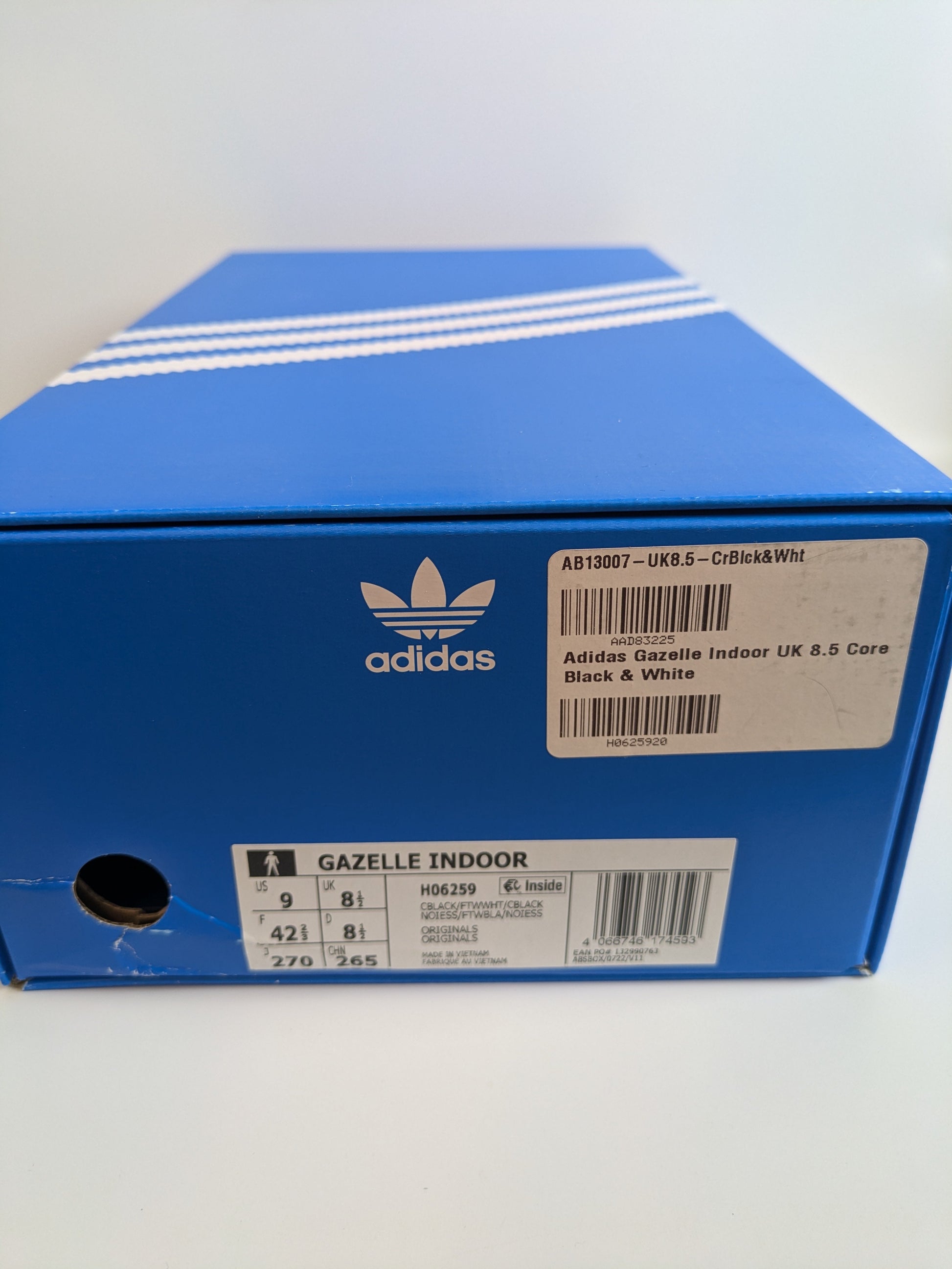 Adidas Gazelle Indoor Size 8.5 - NEW Casual Station