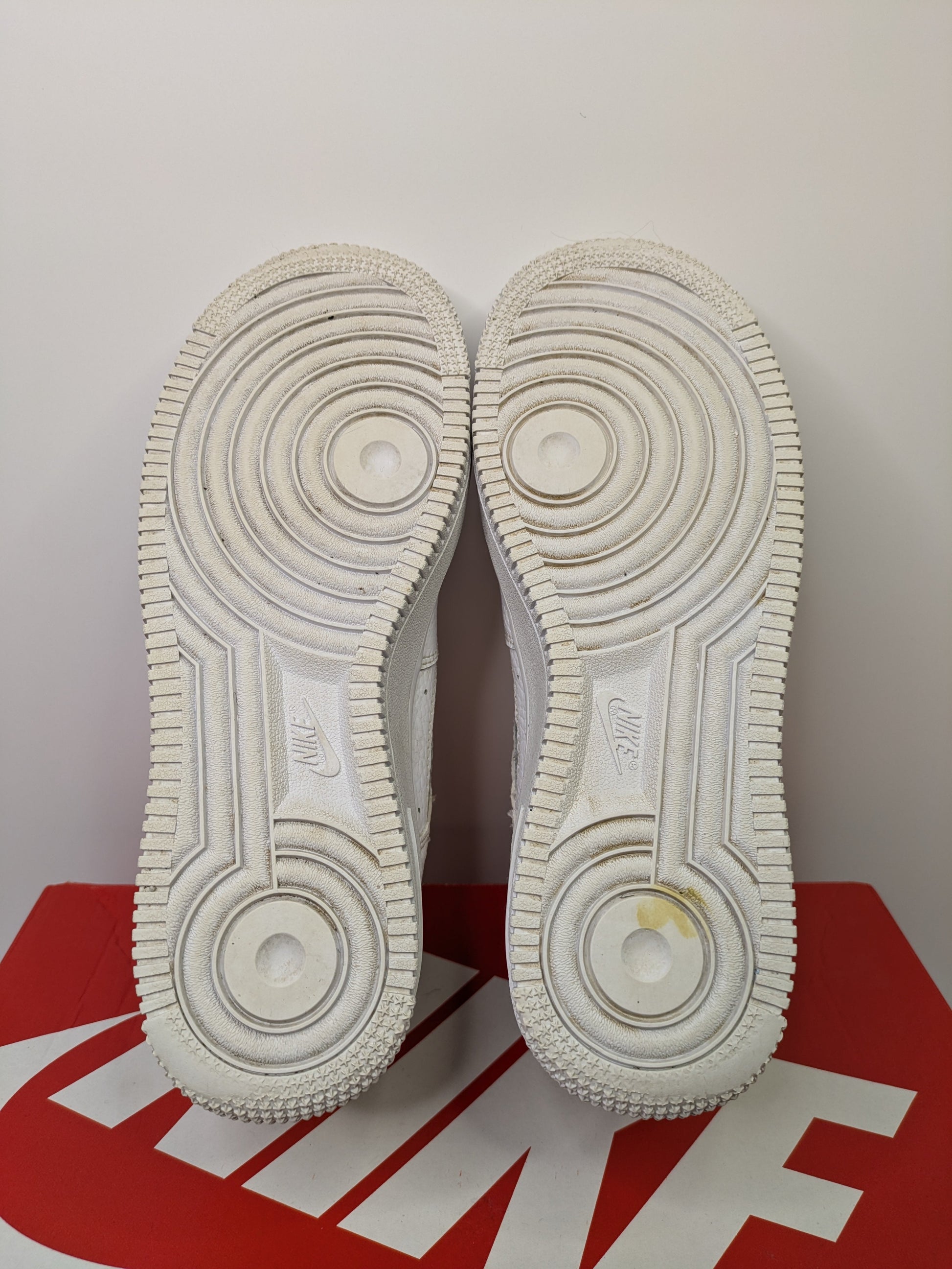 Nike Air Force 1 '07 Size 4.5 Casual Station