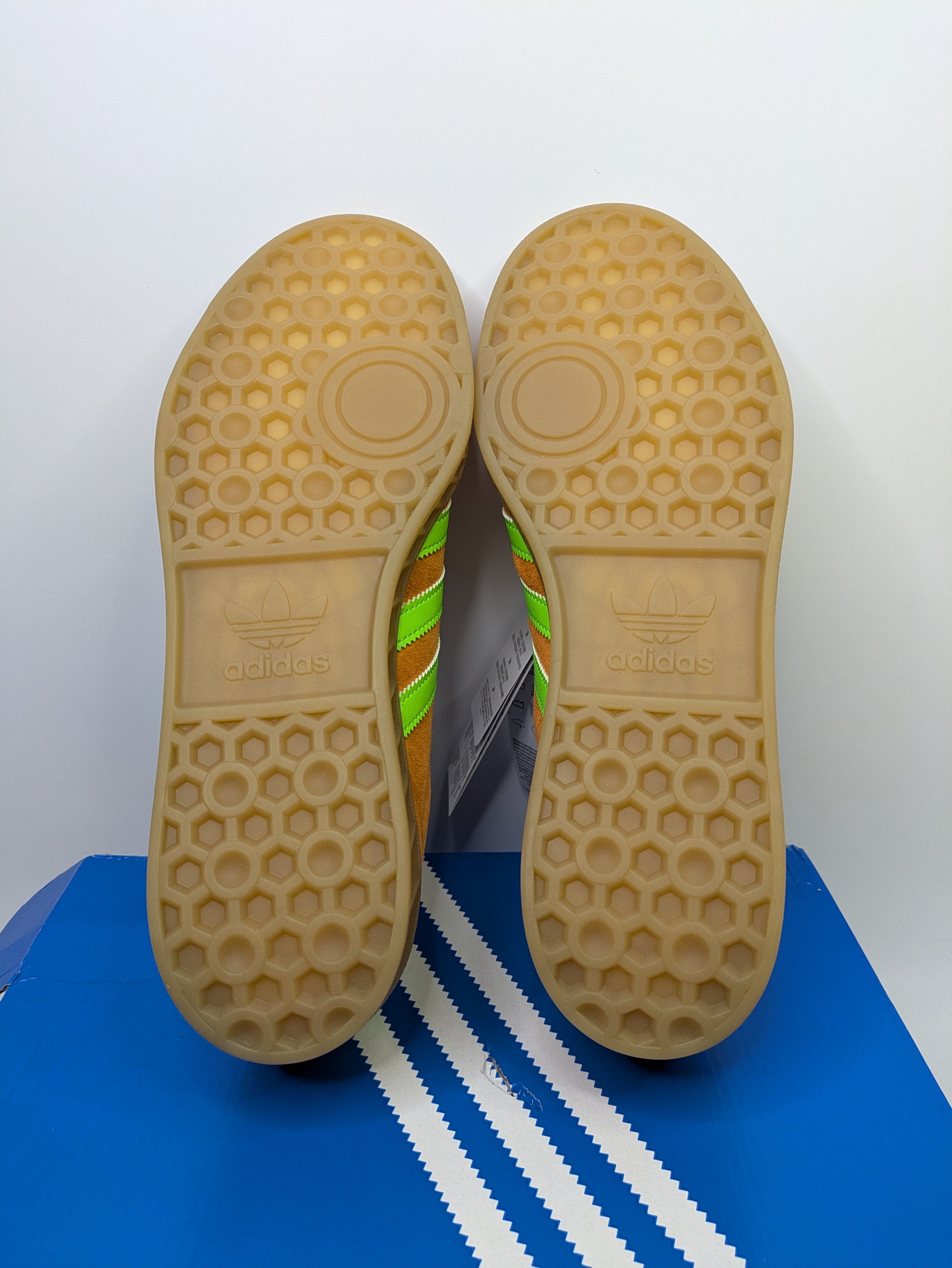 Adidas Hamburg Size 6 Casual Station