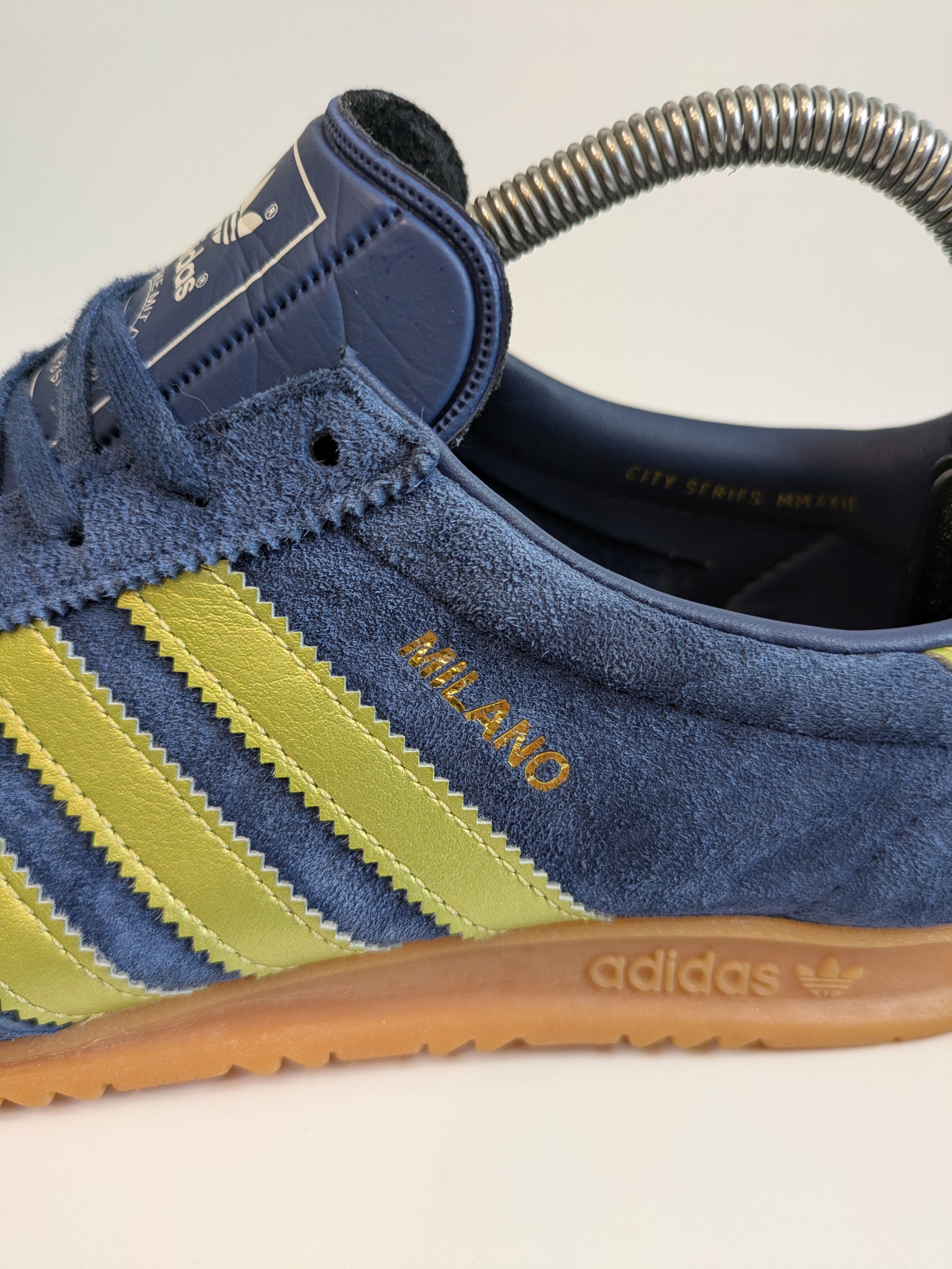 Adidas Milano Size 7 Casual Station