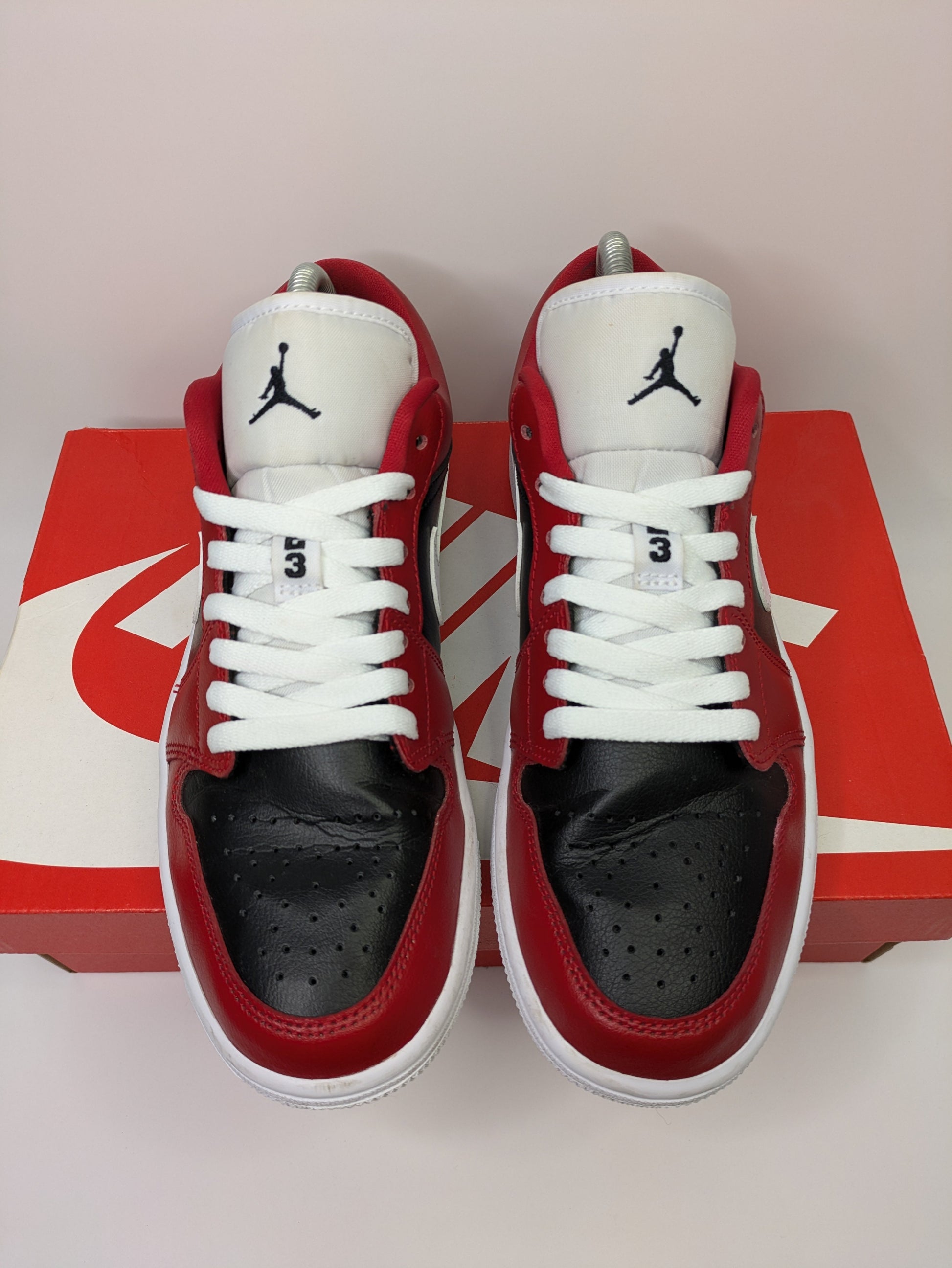 Nike Air Jordan 1 Low Size 6 Casual Station