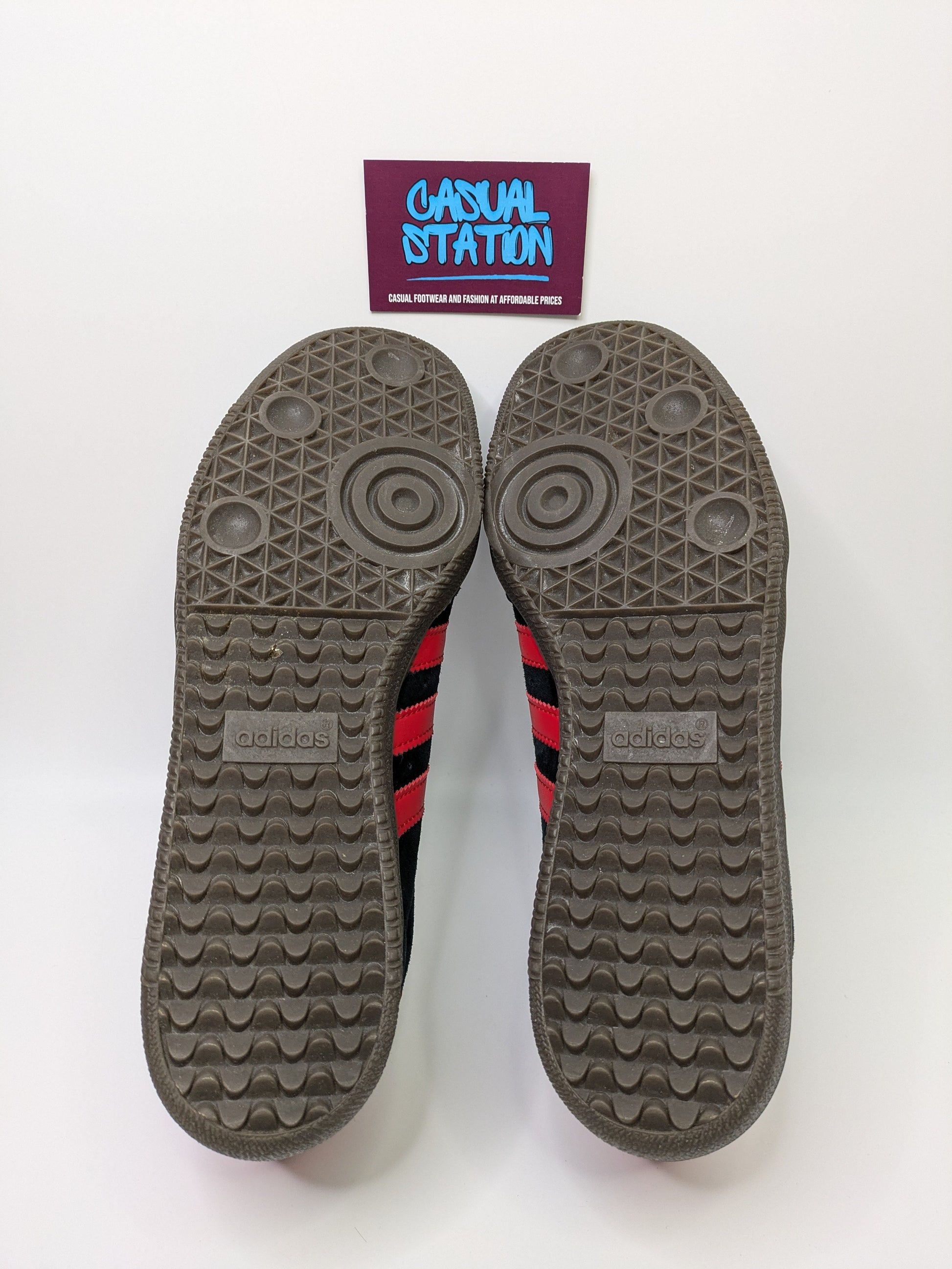 Adidas AS 240 Size 9 Casual Station