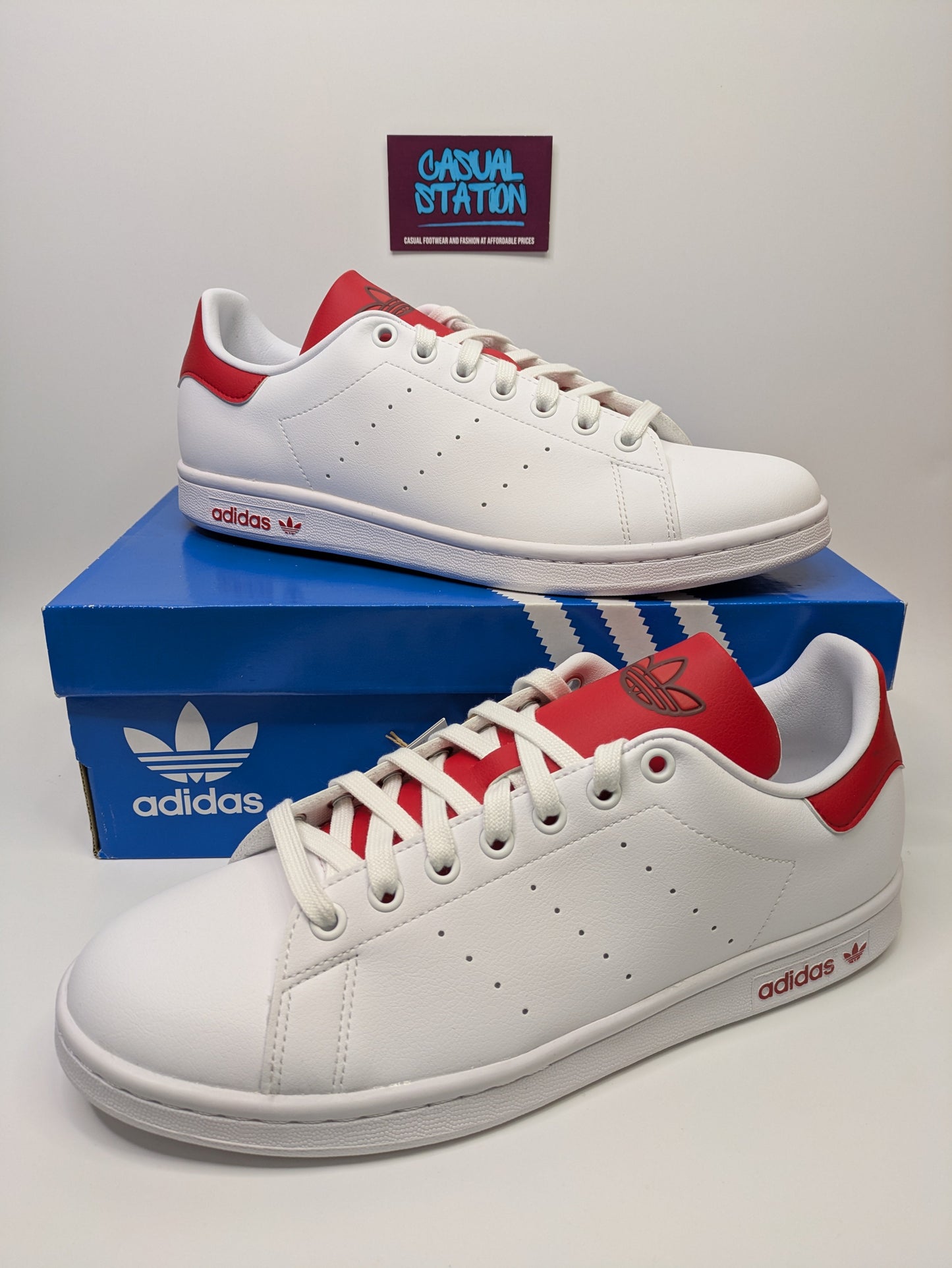 Adidas Stan Smith Size 9 - NEW Casual Station
