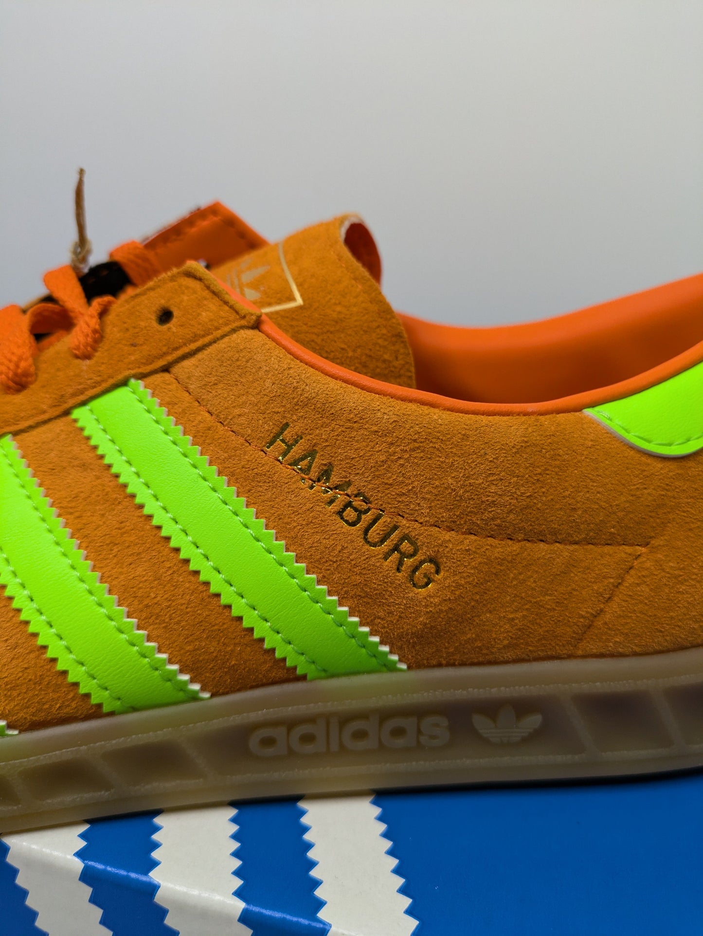 Adidas Hamburg Size 6 Casual Station