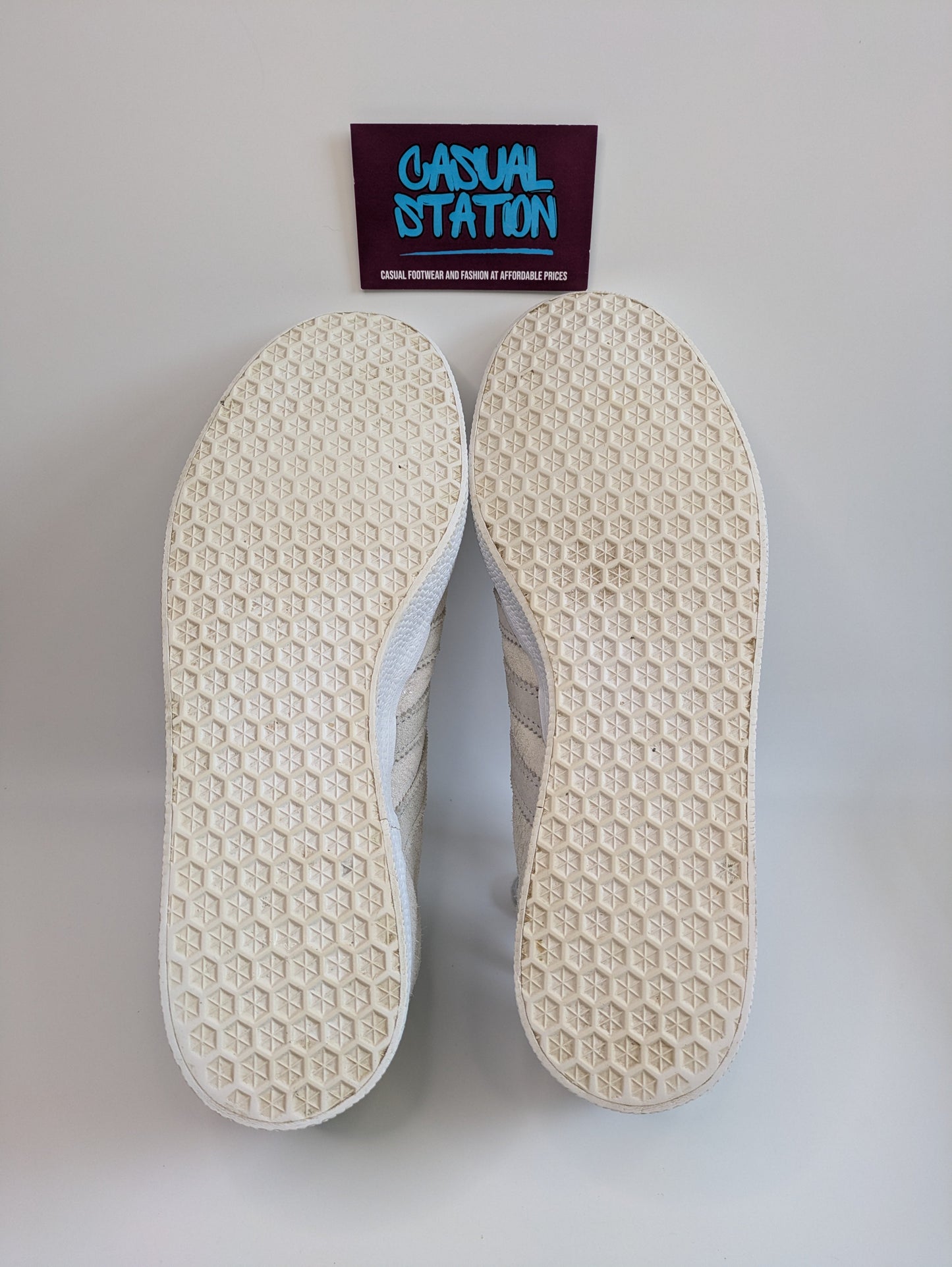 Adidas Gazelle Size 7 Casual Station