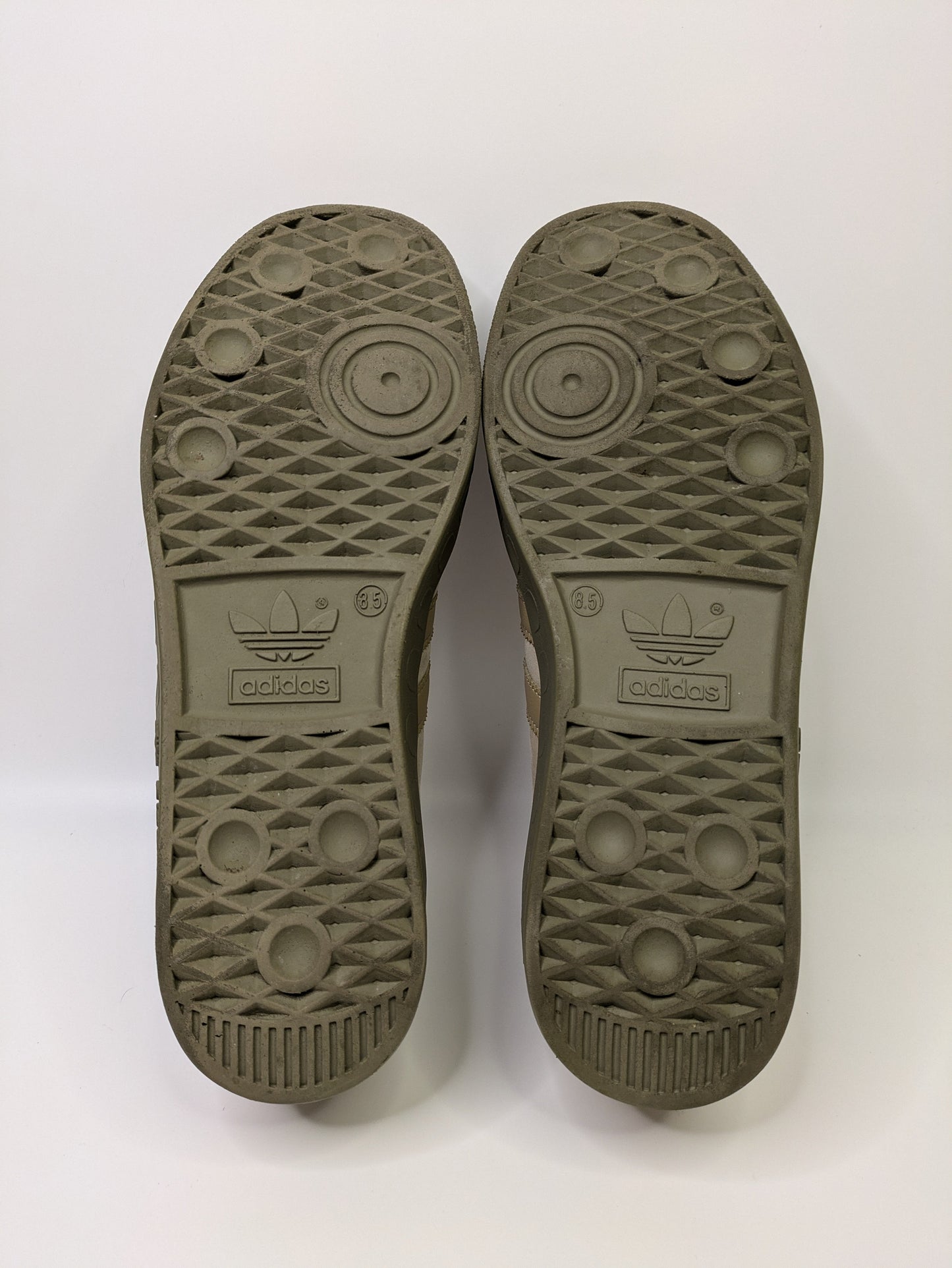 Adidas Chetcuti SPZL Size 8.5 Casual Station