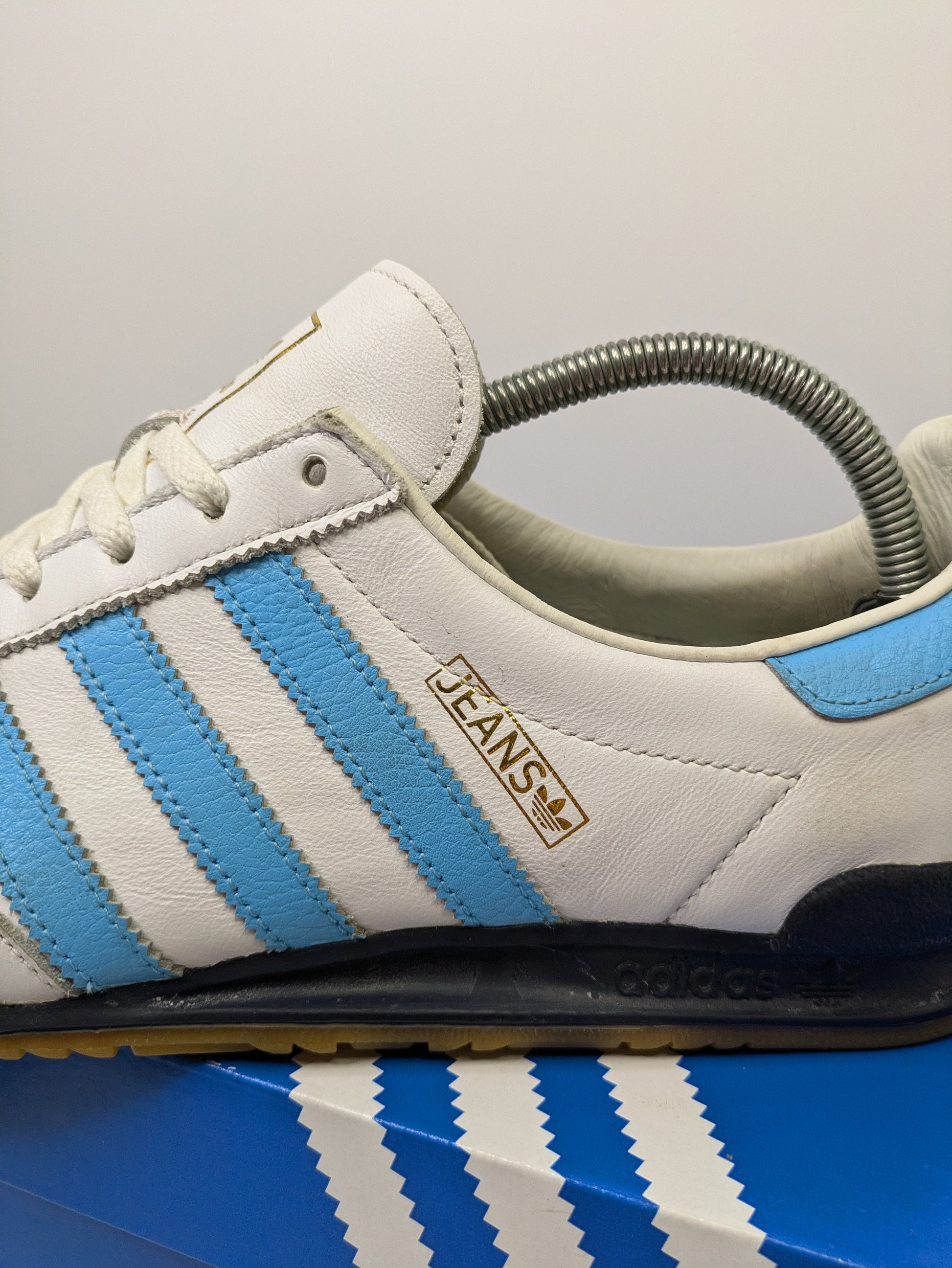 Adidas Jeans Size 8.5 Casual Station