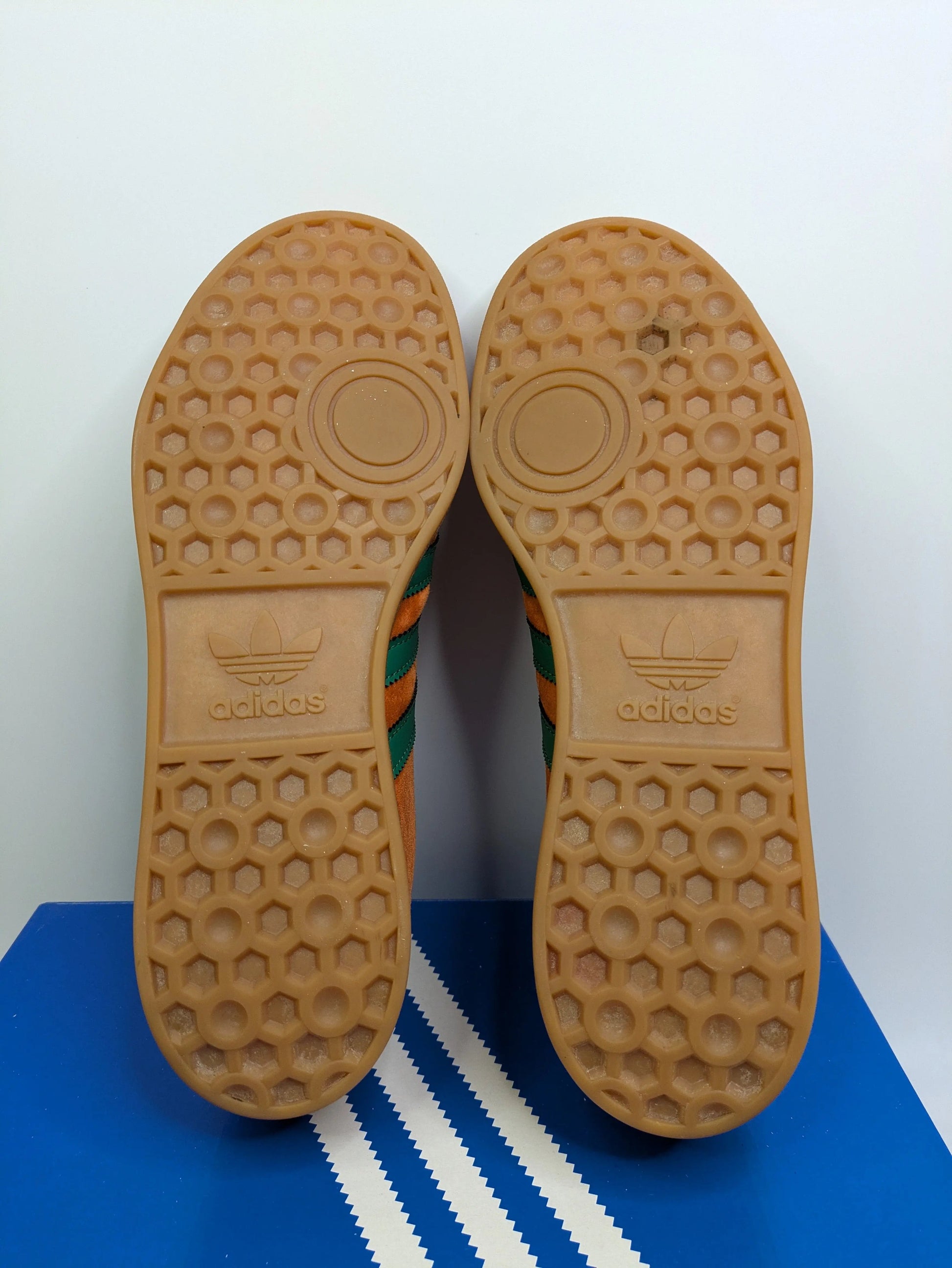 Adidas Hamburg Size 8 Casual Station