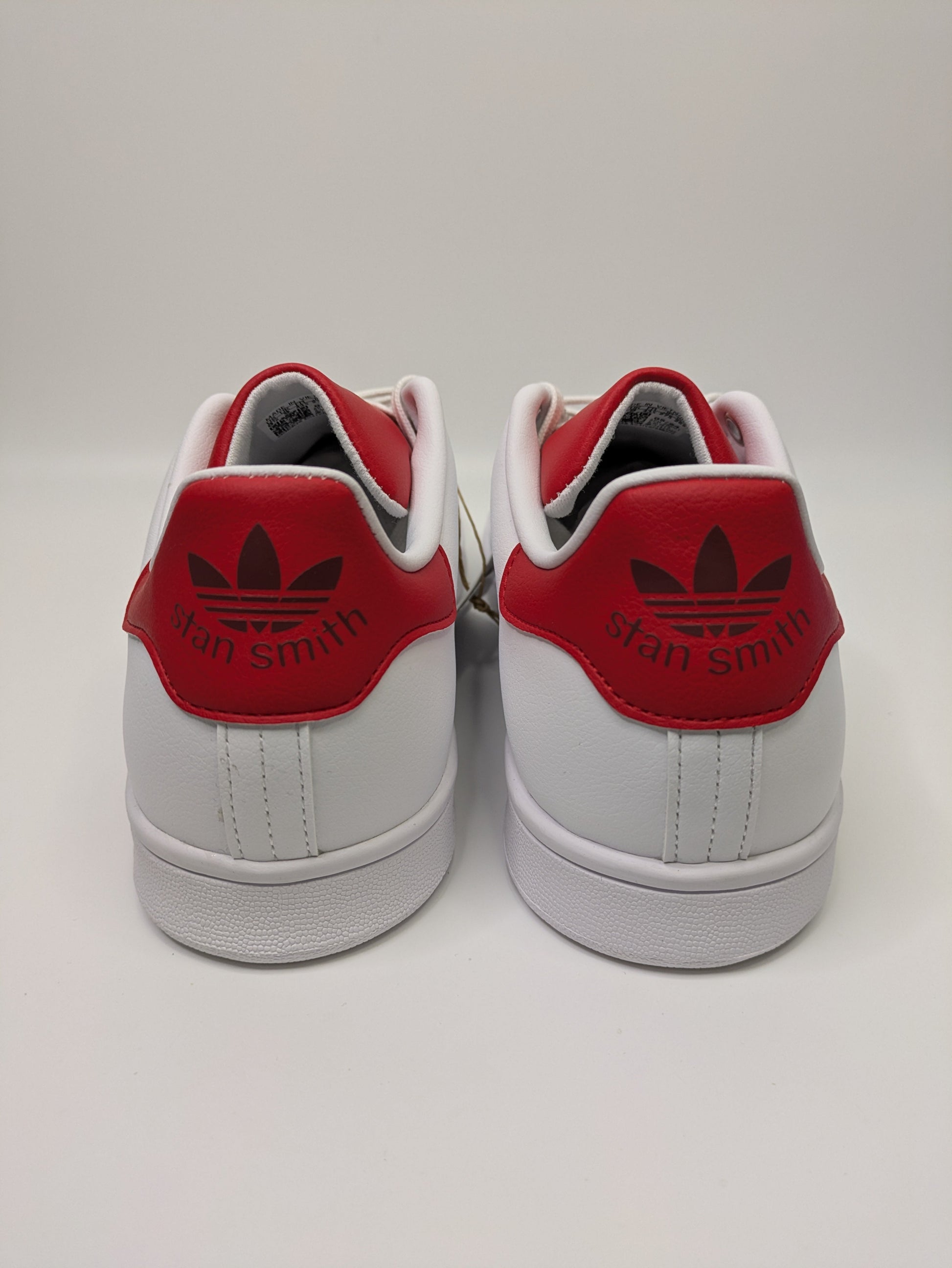 Adidas Stan Smith Size 9 - NEW Casual Station