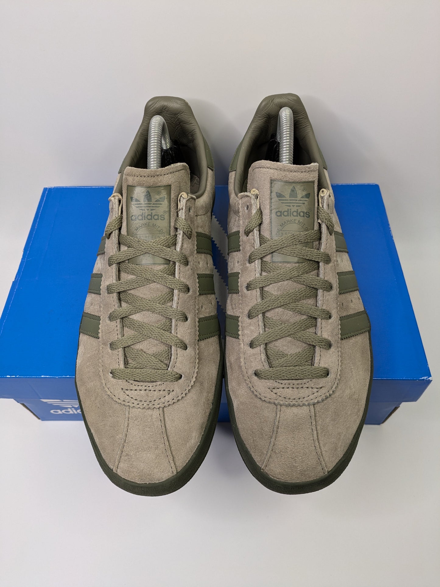 Adidas Broomfield Size 8 Casual Station