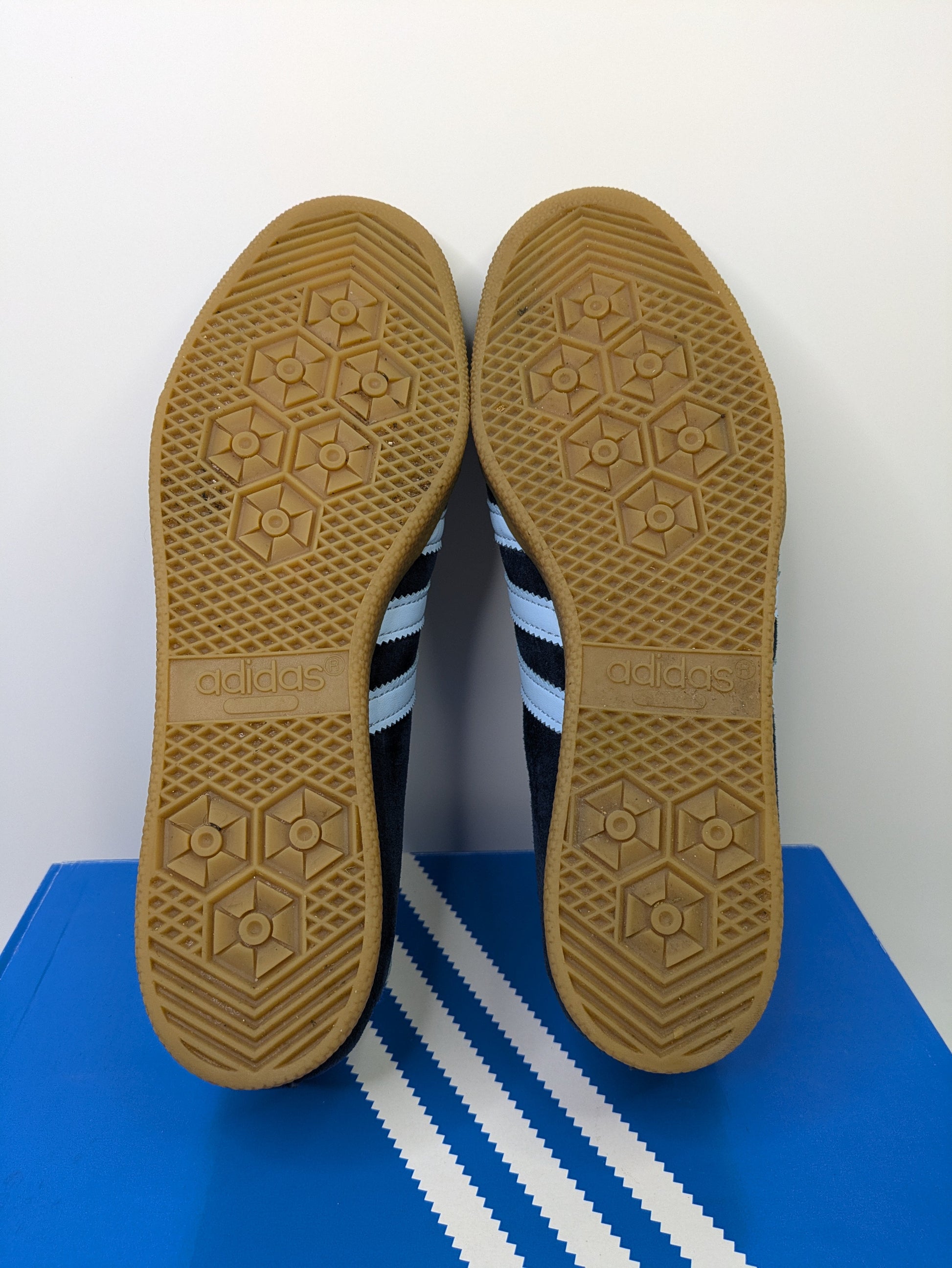 Adidas Berlin Size 7.5 Casual Station