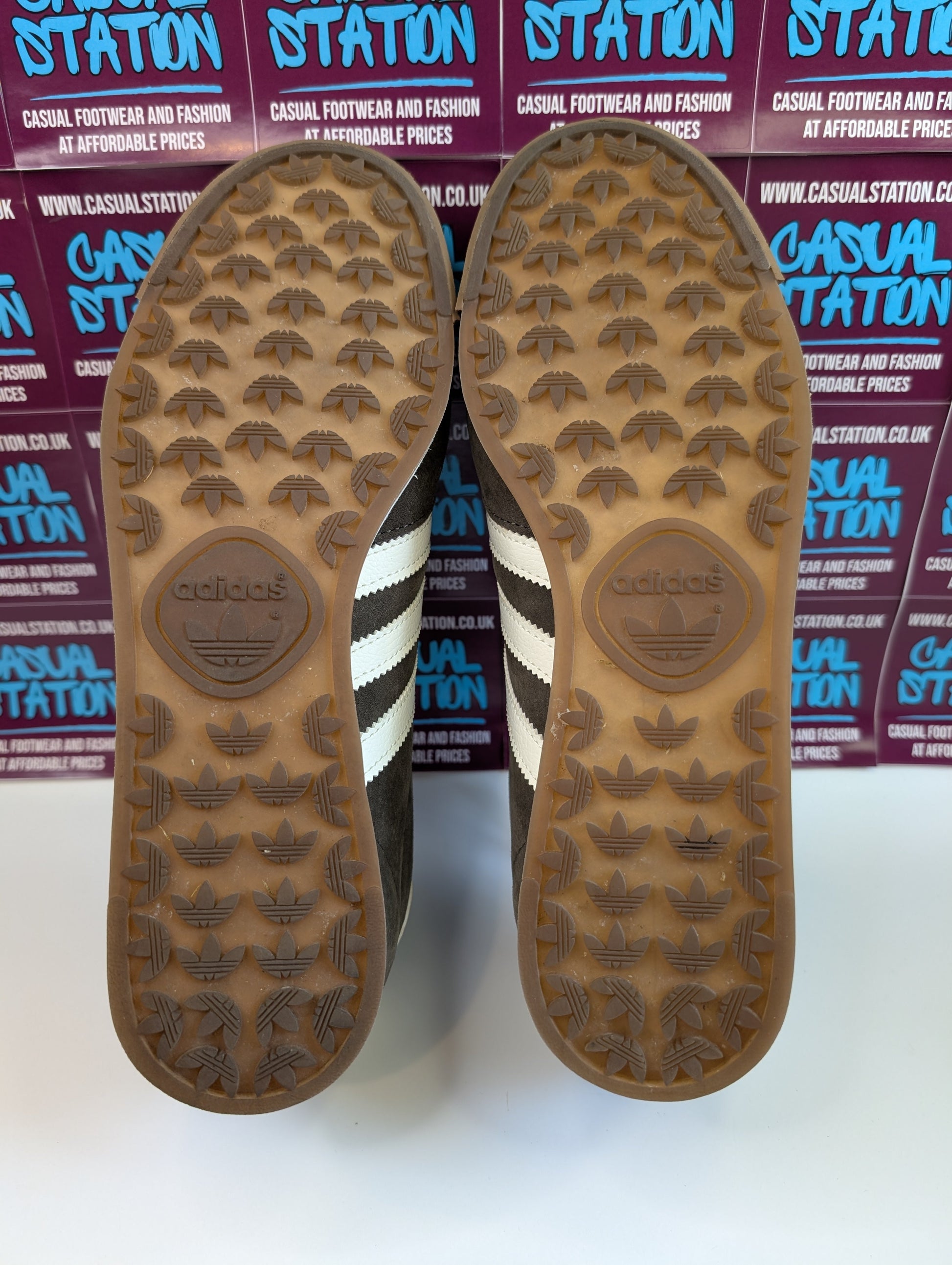 Adidas AS 520 Size 8 Casual Station