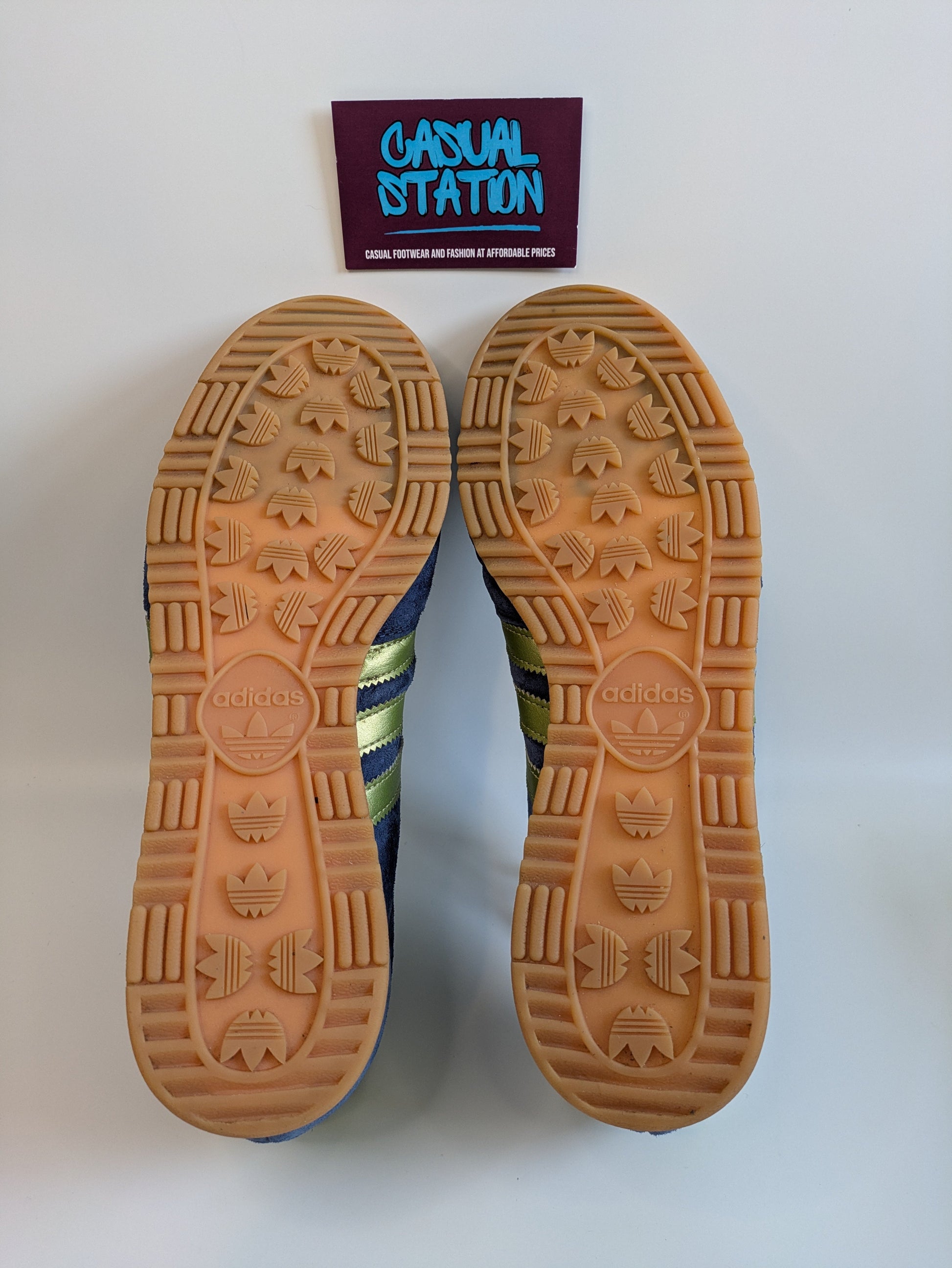 Adidas Milano Size 7 Casual Station