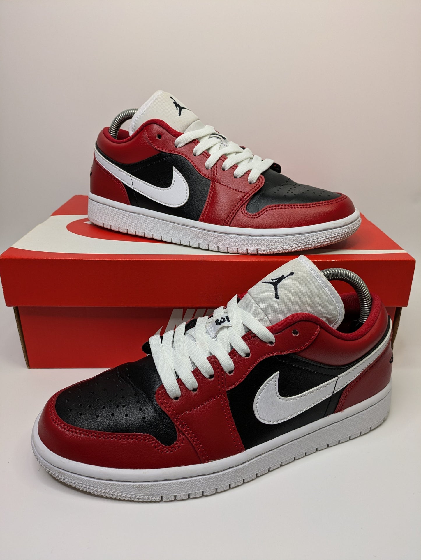 Nike Air Jordan 1 Low Size 6 Casual Station