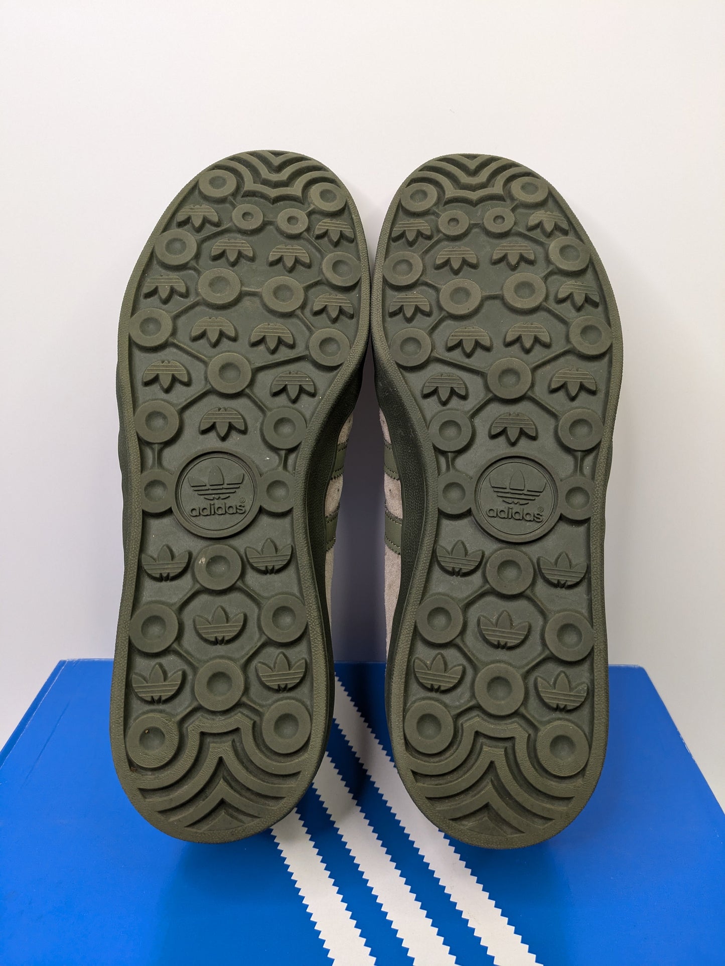 Adidas Broomfield Size 8 Casual Station