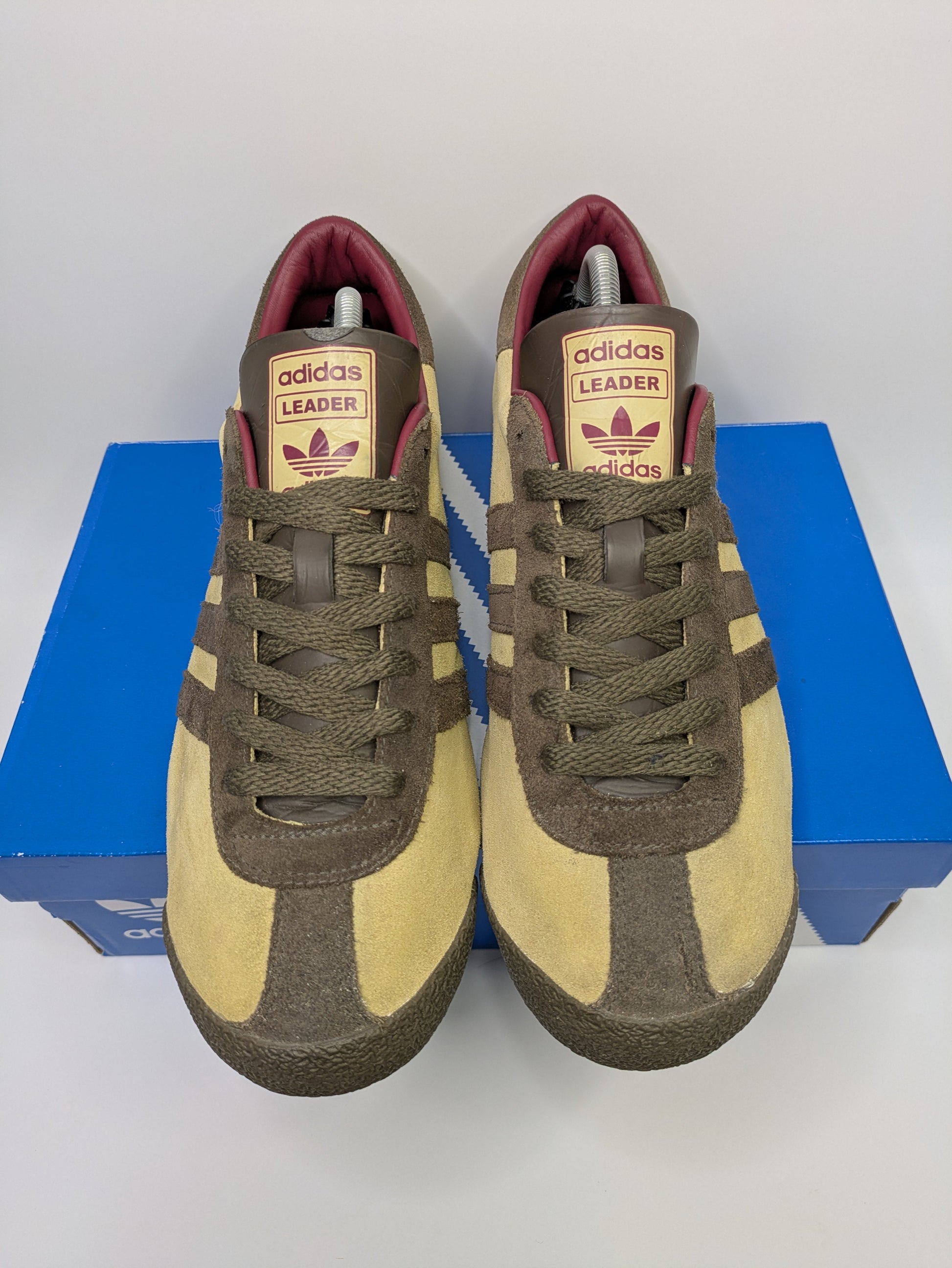 Adidas Leader 2008 Size 9.5 Casual Station