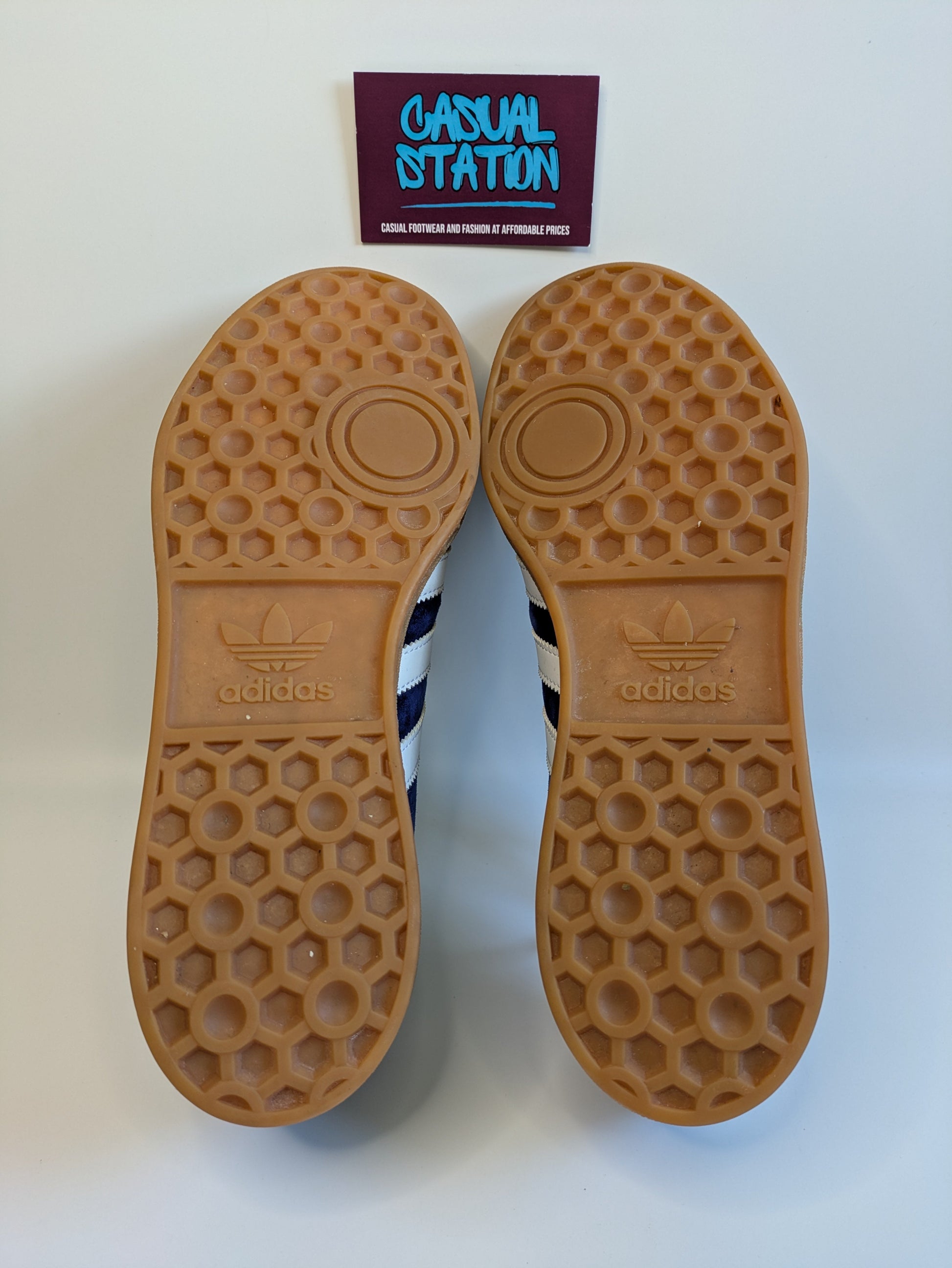 Adidas Hamburg Size 7 Casual Station