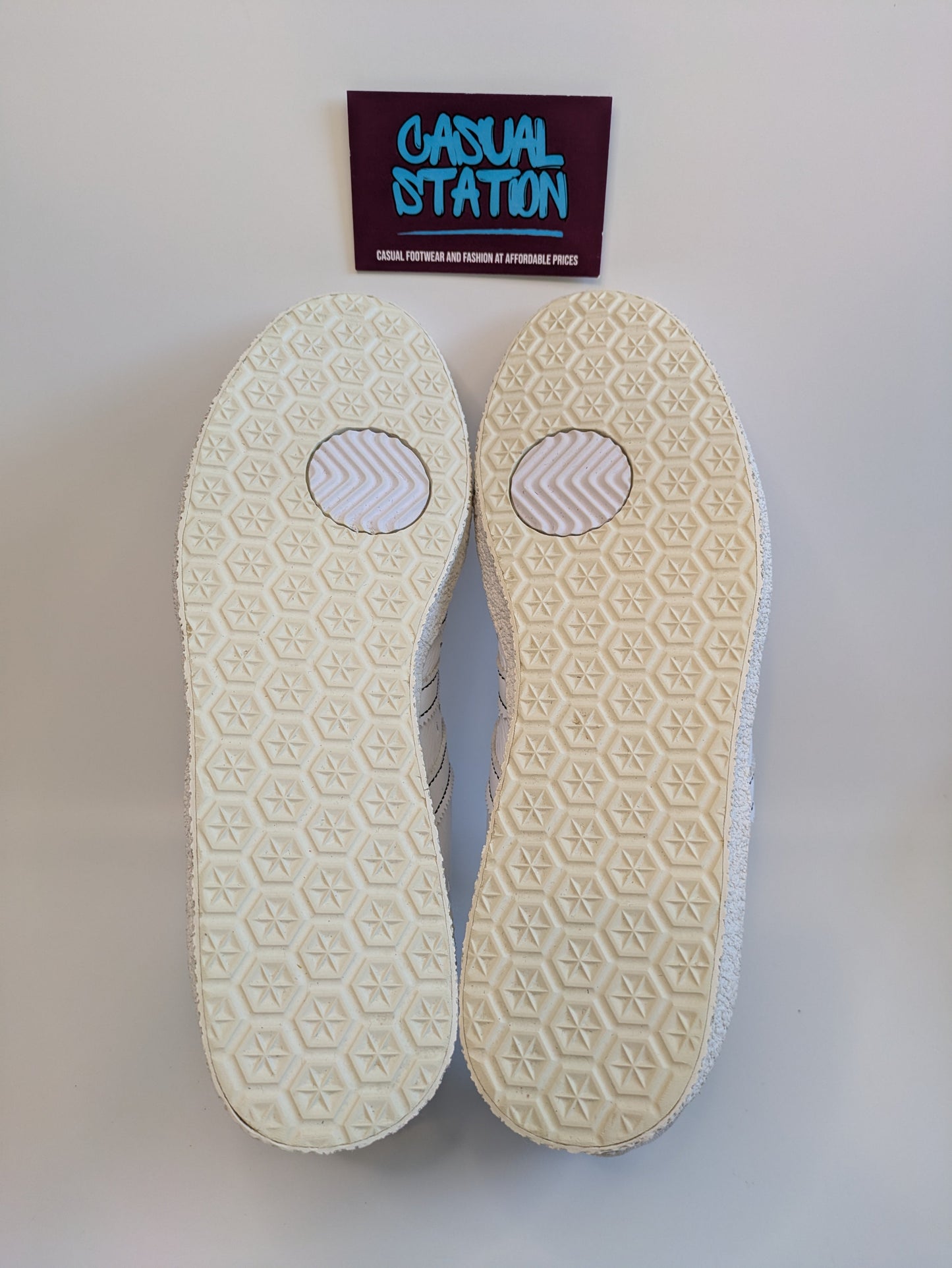 Adidas SPZL Yabisah Size 5 Casual Station