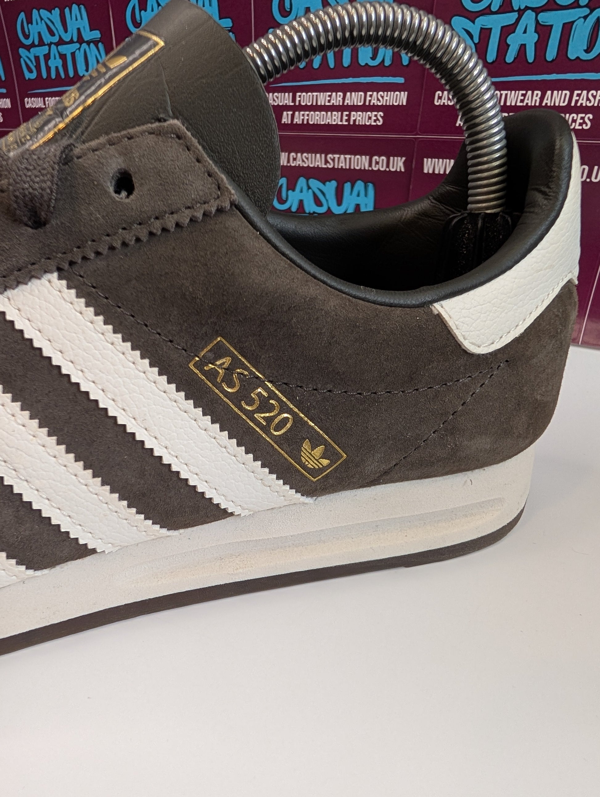 Adidas AS 520 Size 8 Casual Station
