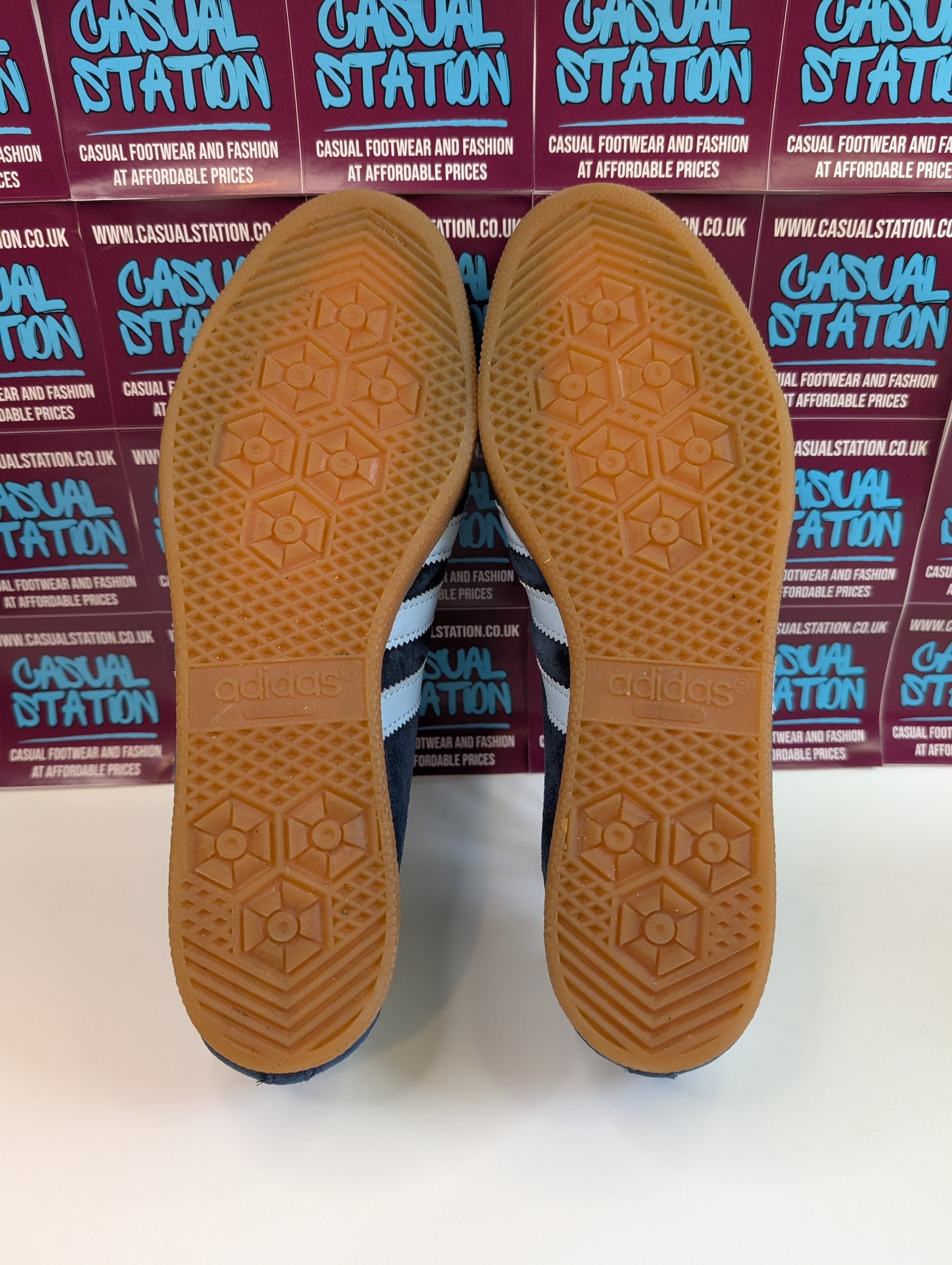 Adidas Berlin Size 8 Casual Station