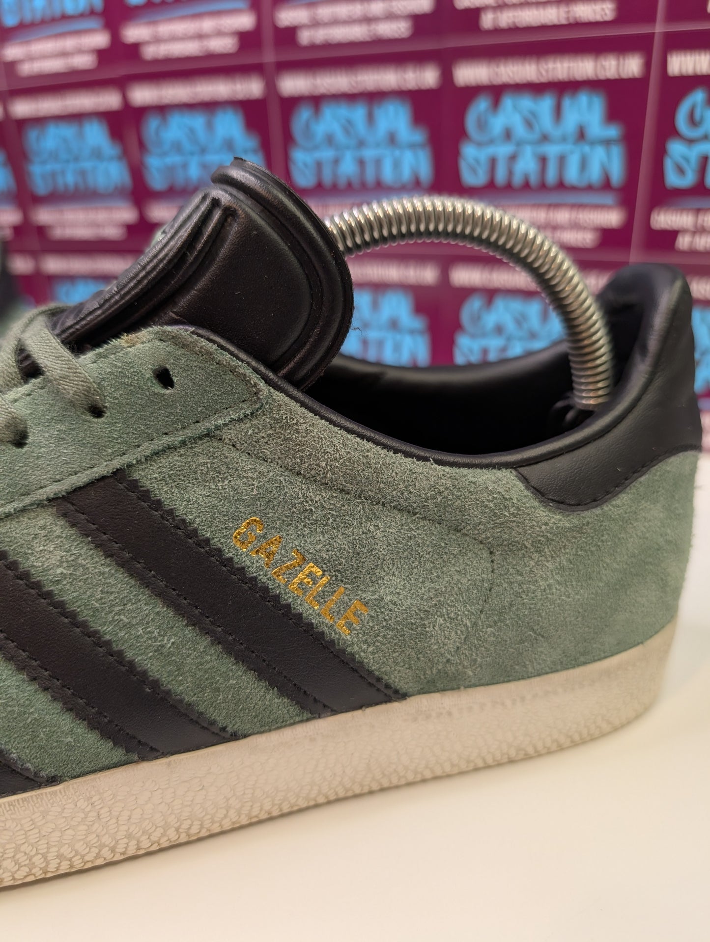 Adidas Gazelle Size 7.5