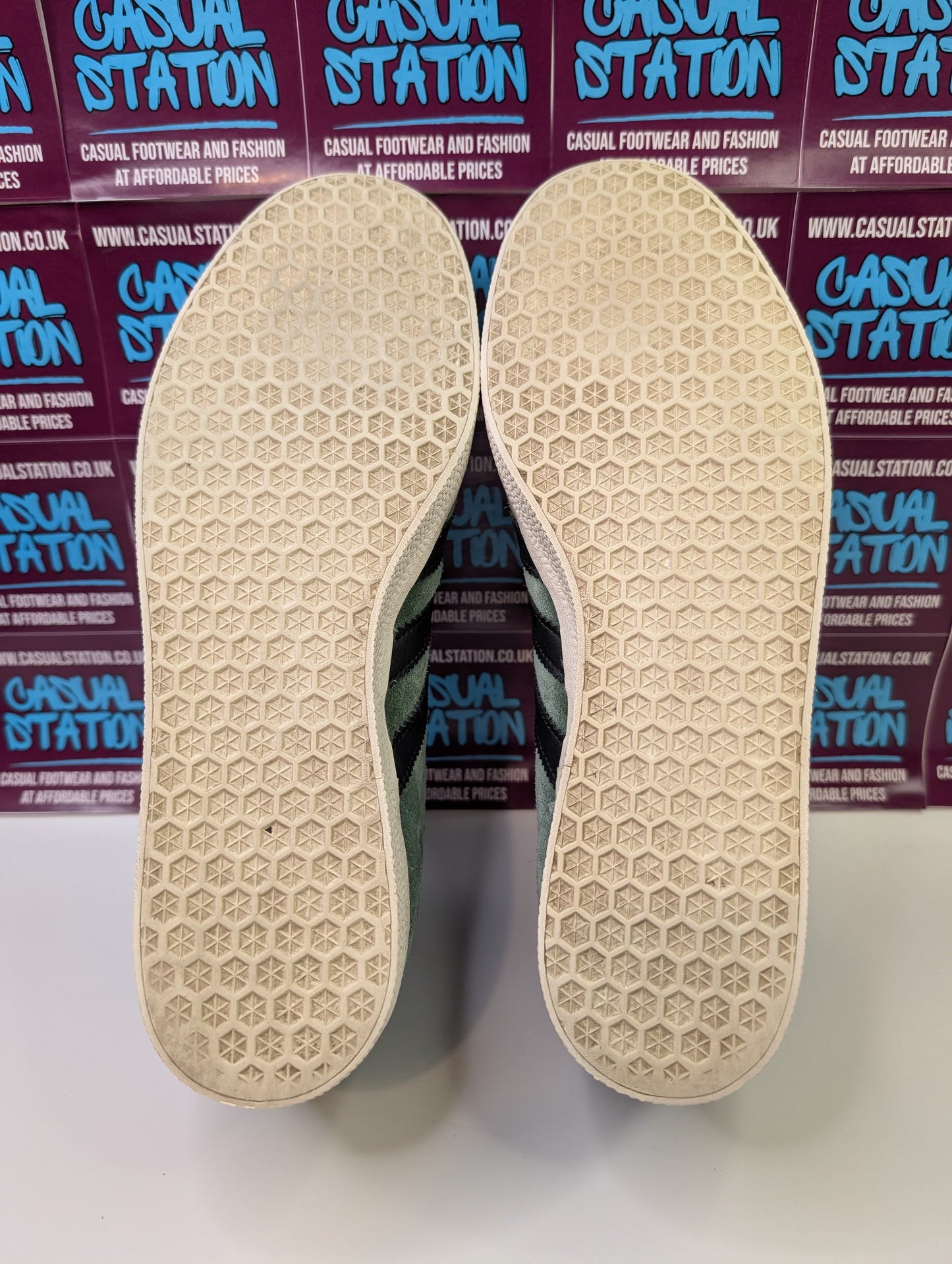 Adidas Gazelle Size 7.5