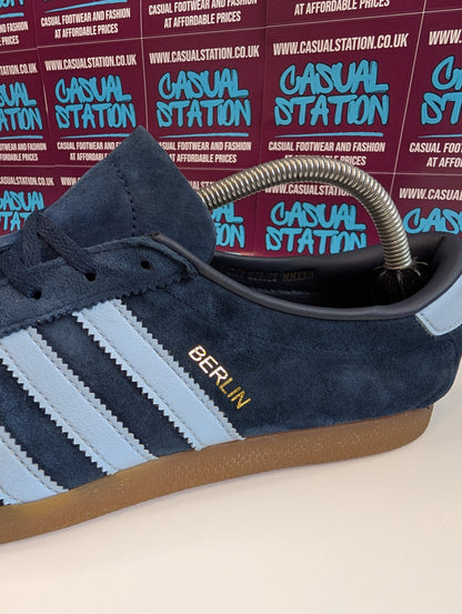 Adidas Berlin Size 8 Casual Station