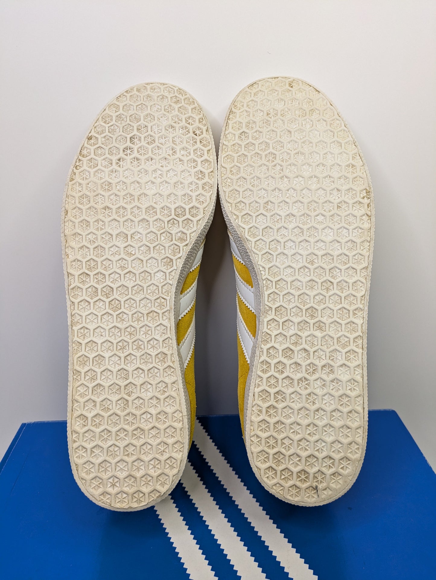 Adidas Gazelle Size 7 Casual Station