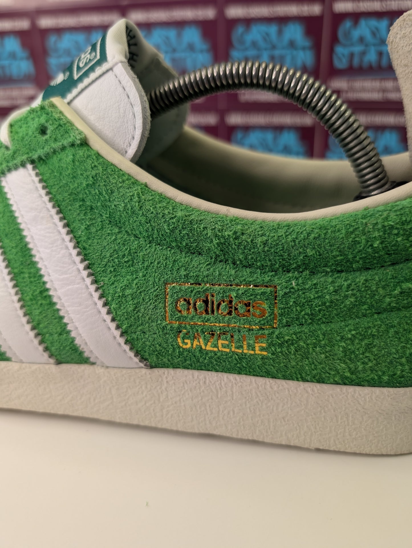 Adidas Gazelle Vintage Trainers UK 9.5