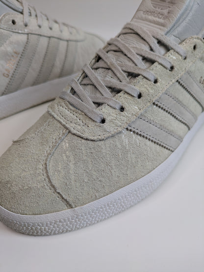 Adidas Gazelle Size 7