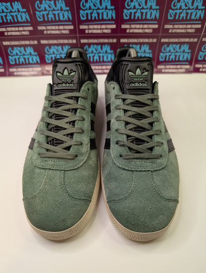 Adidas Gazelle Size 7.5