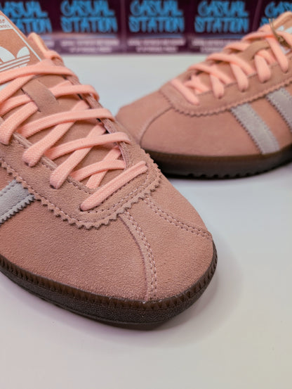 Adidas Bermuda W Size 7 & 8 - NEW