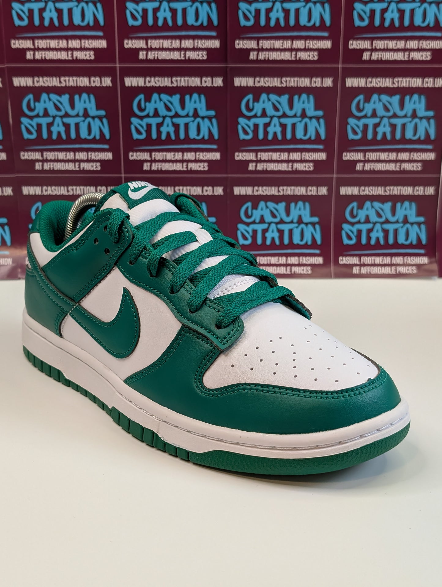 Nike Dunk Low Retro Size 7.5