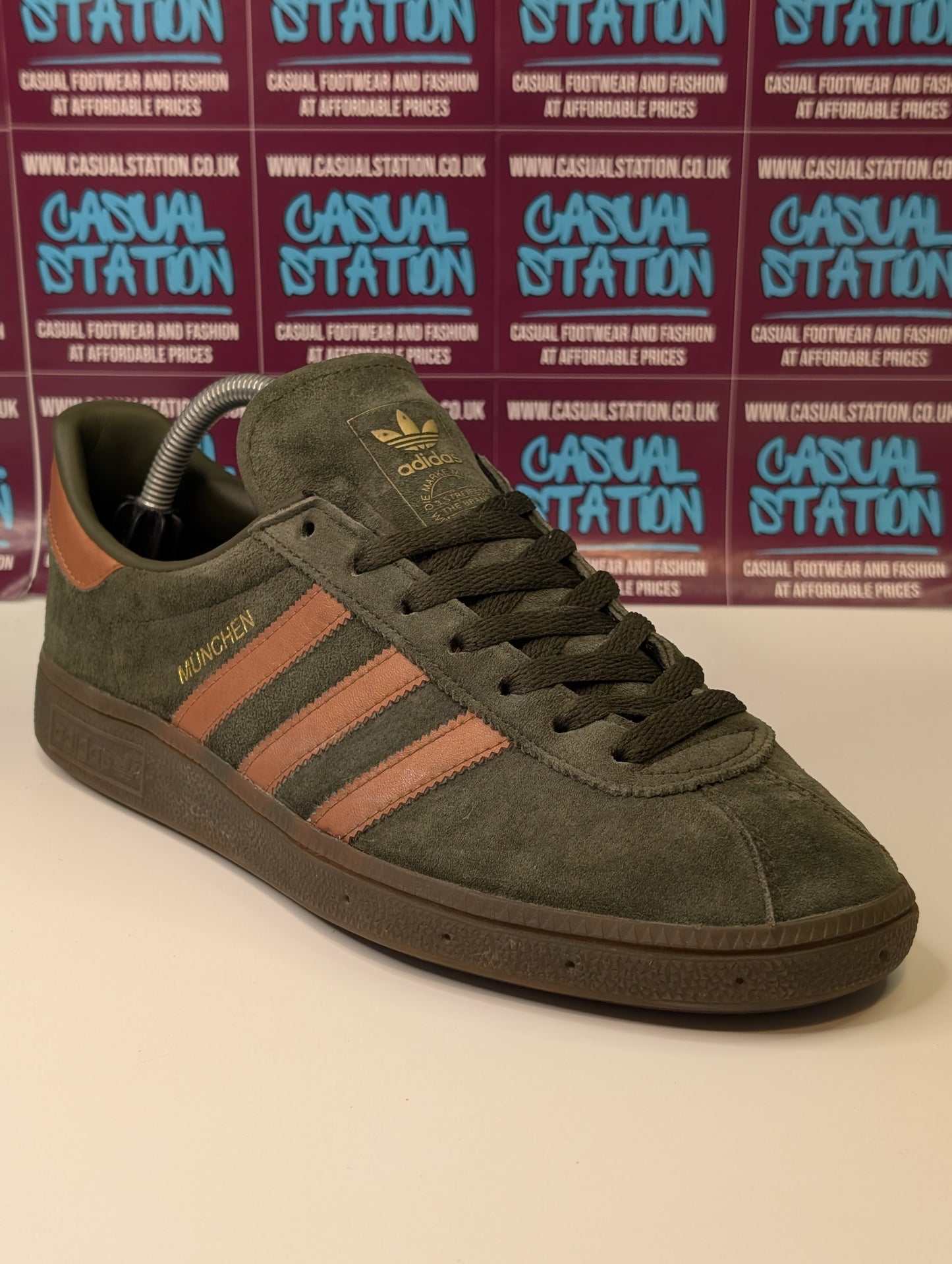 Adidas Munchen Trainers UK 8