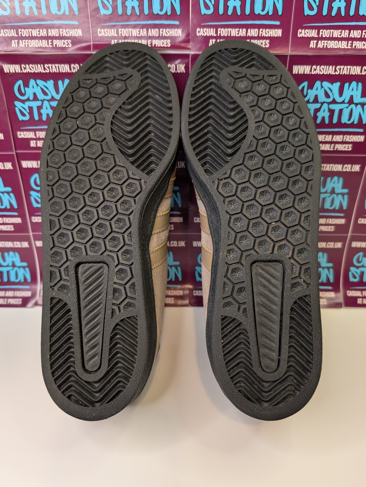 Adidas Campus ADV Trainers Size UK 7