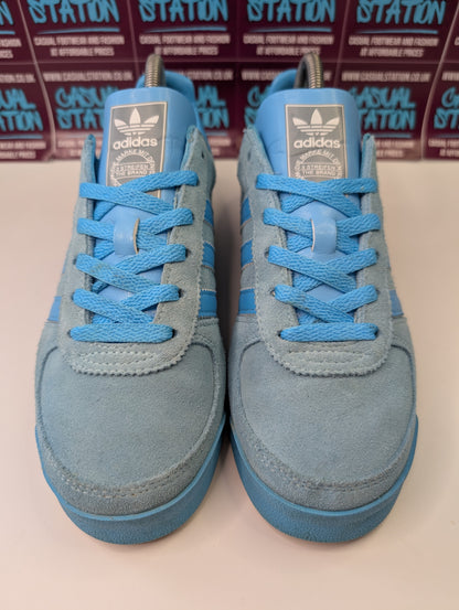 Adidas AS 520 Size 6.5