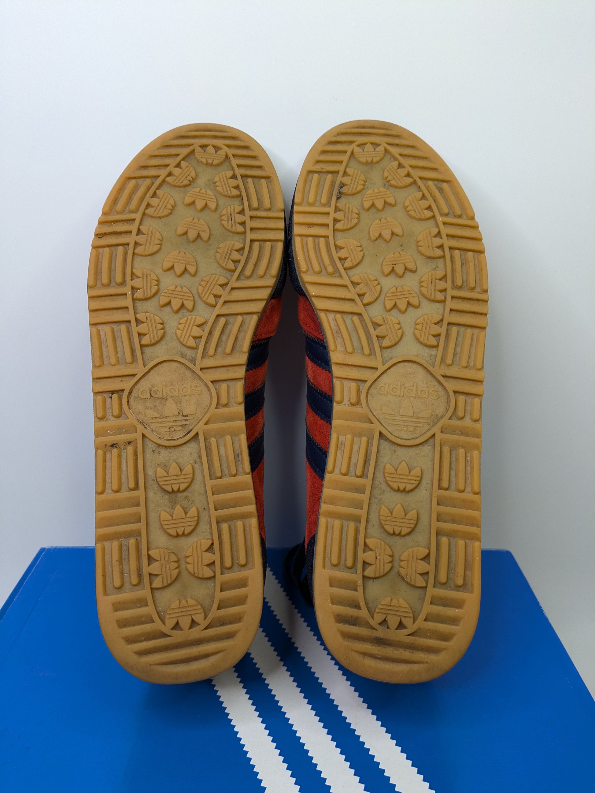 Adidas Jeans Size 9 Casual Station