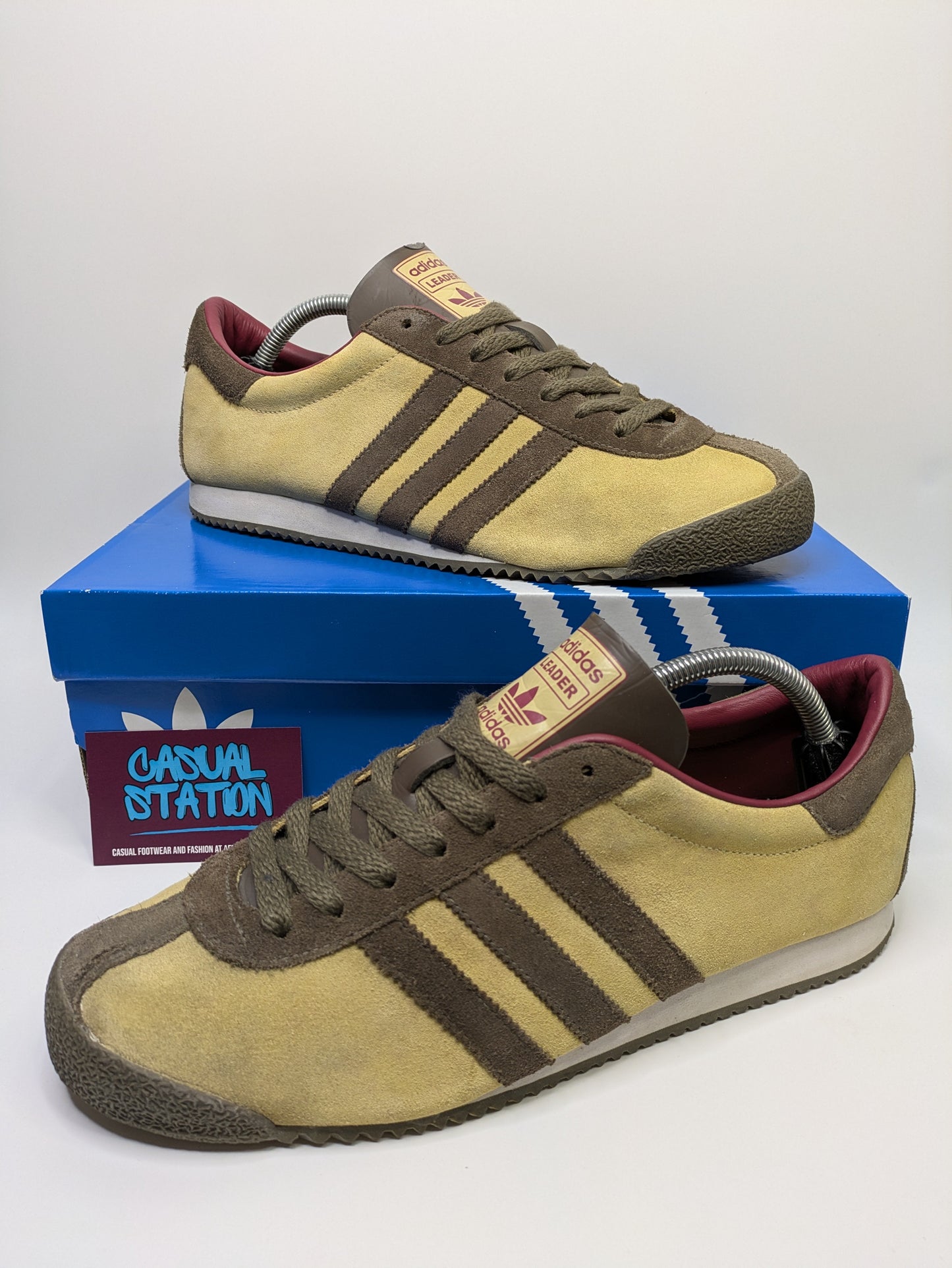 Adidas Leader 2008 Size 9.5 Casual Station