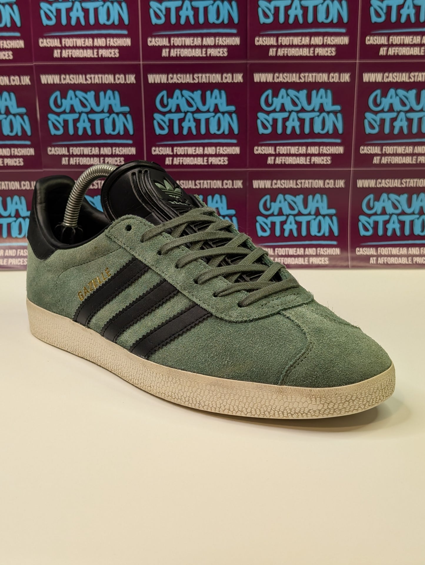 Adidas Gazelle Size 7.5