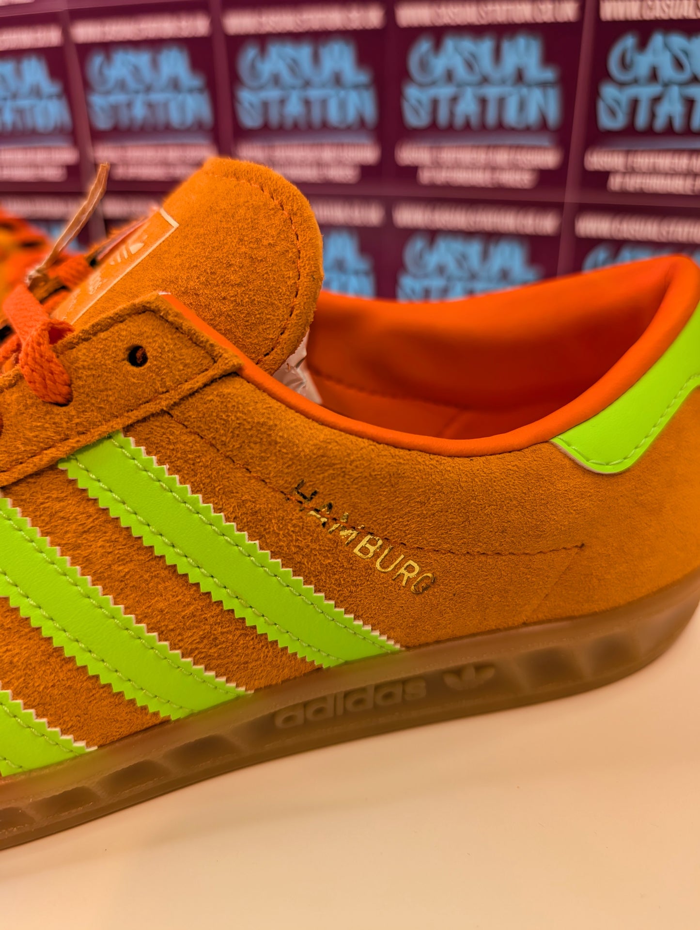 Adidas Hamburg Size 6 - NEW